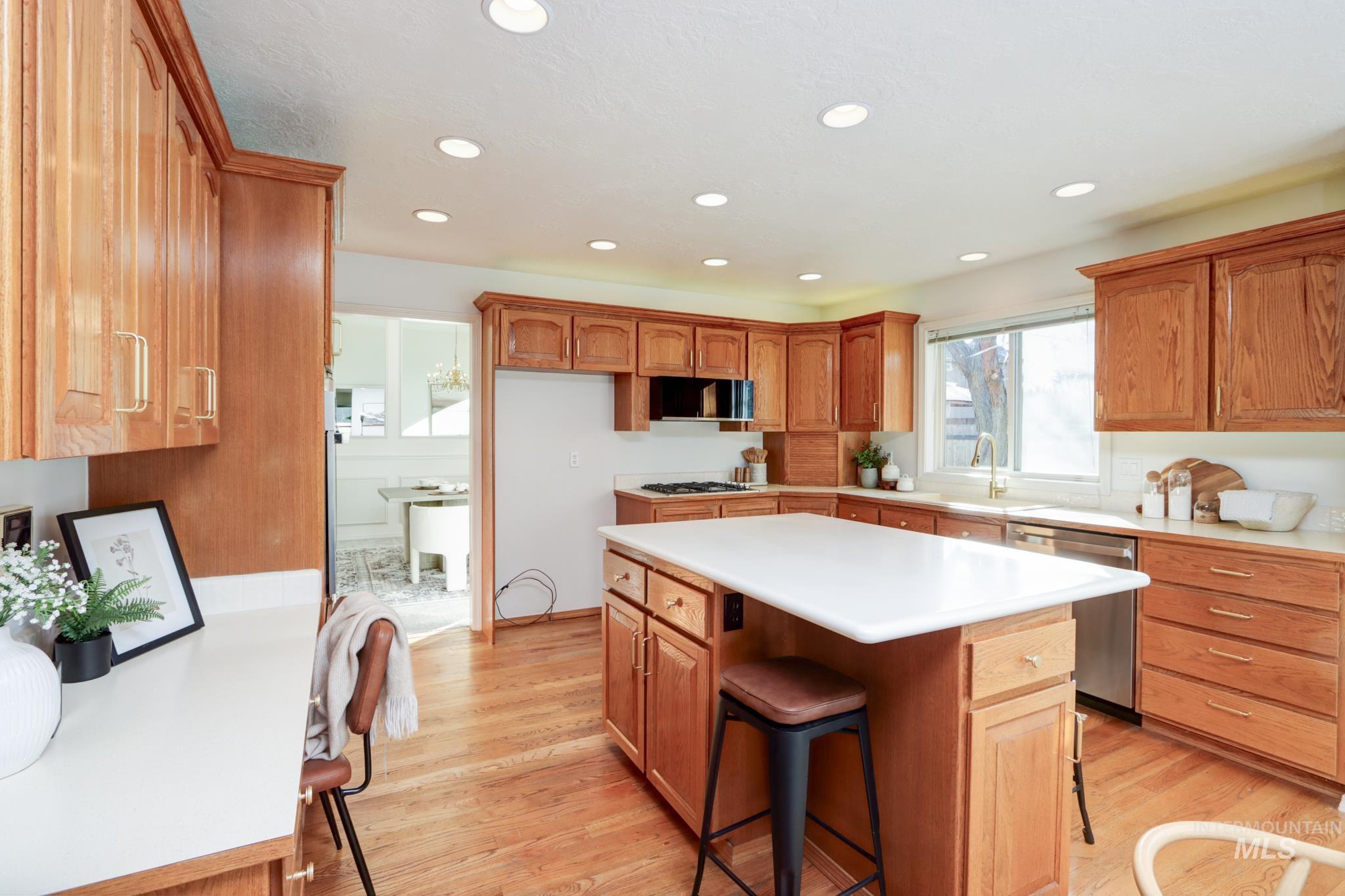 8037 W Innsbrook Ct, Boise, Idaho 83704, 3 Bedrooms, 2.5 Bathrooms, Residential For Sale, Price $694,000, 98983887