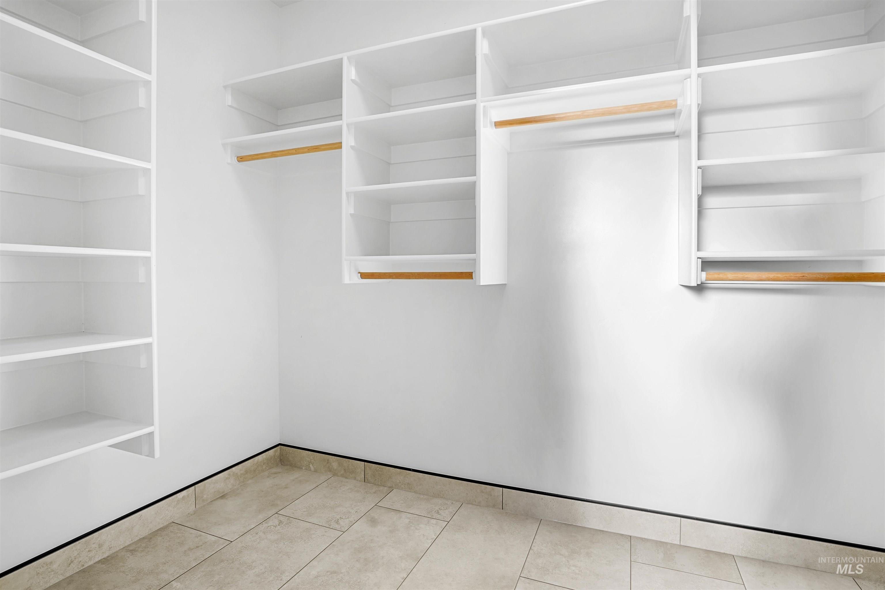 520 Biscotti Loop, Heyburn, Idaho 83336, 4 Bedrooms, 3 Bathrooms, Residential For Sale, Price $630,000, 98983889