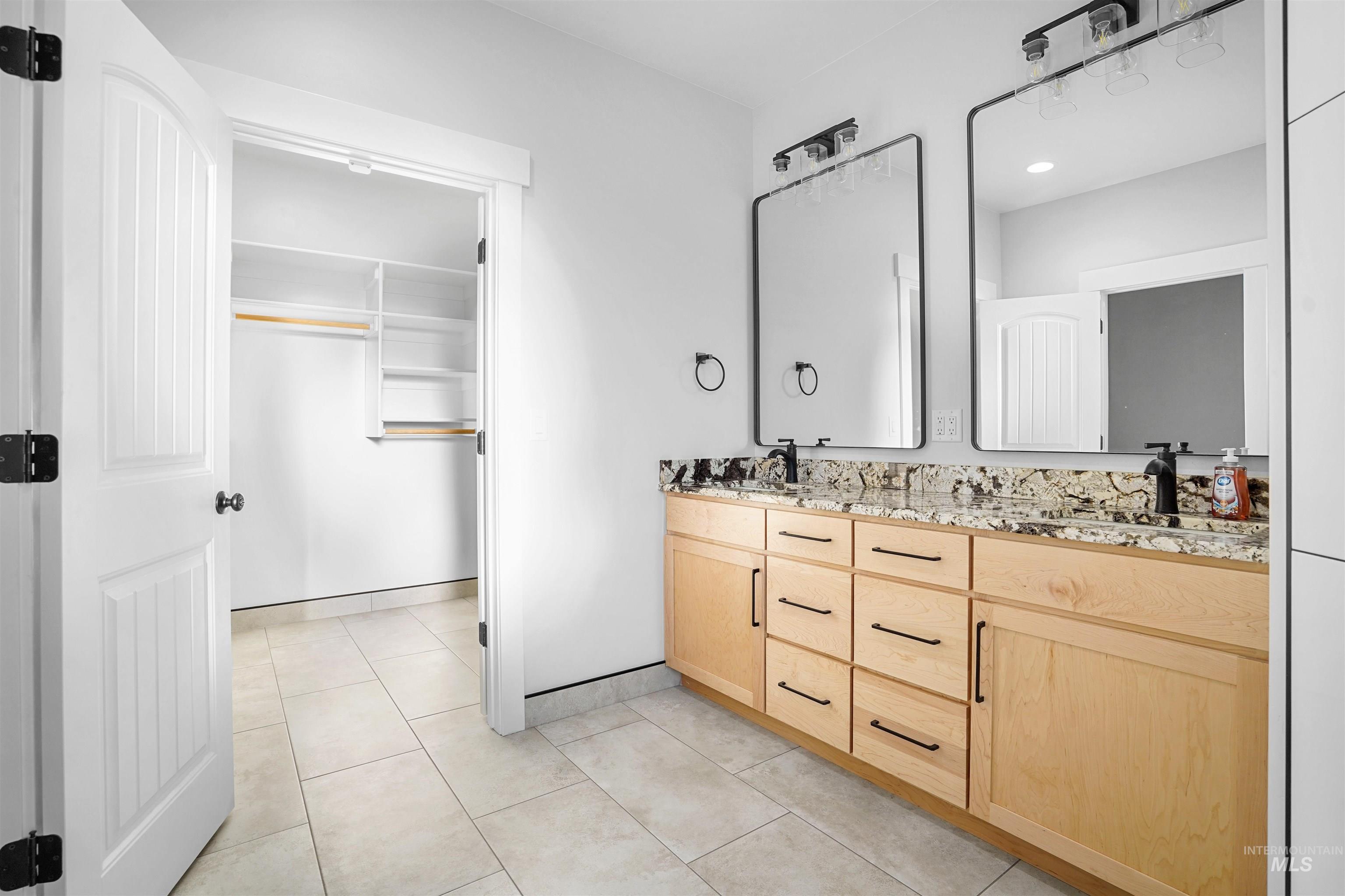 520 Biscotti Loop, Heyburn, Idaho 83336, 4 Bedrooms, 3 Bathrooms, Residential For Sale, Price $630,000, 98983889