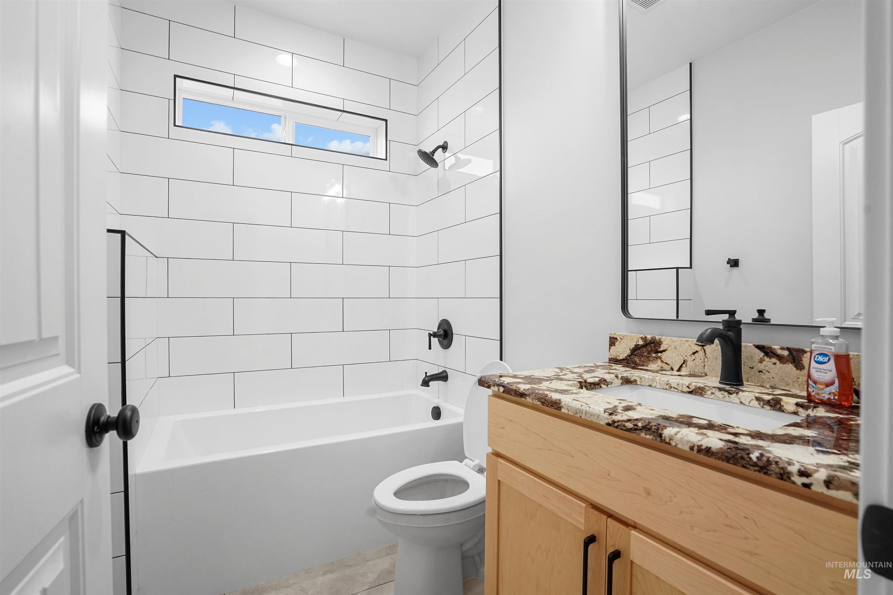 520 Biscotti Loop, Heyburn, Idaho 83336, 4 Bedrooms, 3 Bathrooms, Residential For Sale, Price $630,000, 98983889