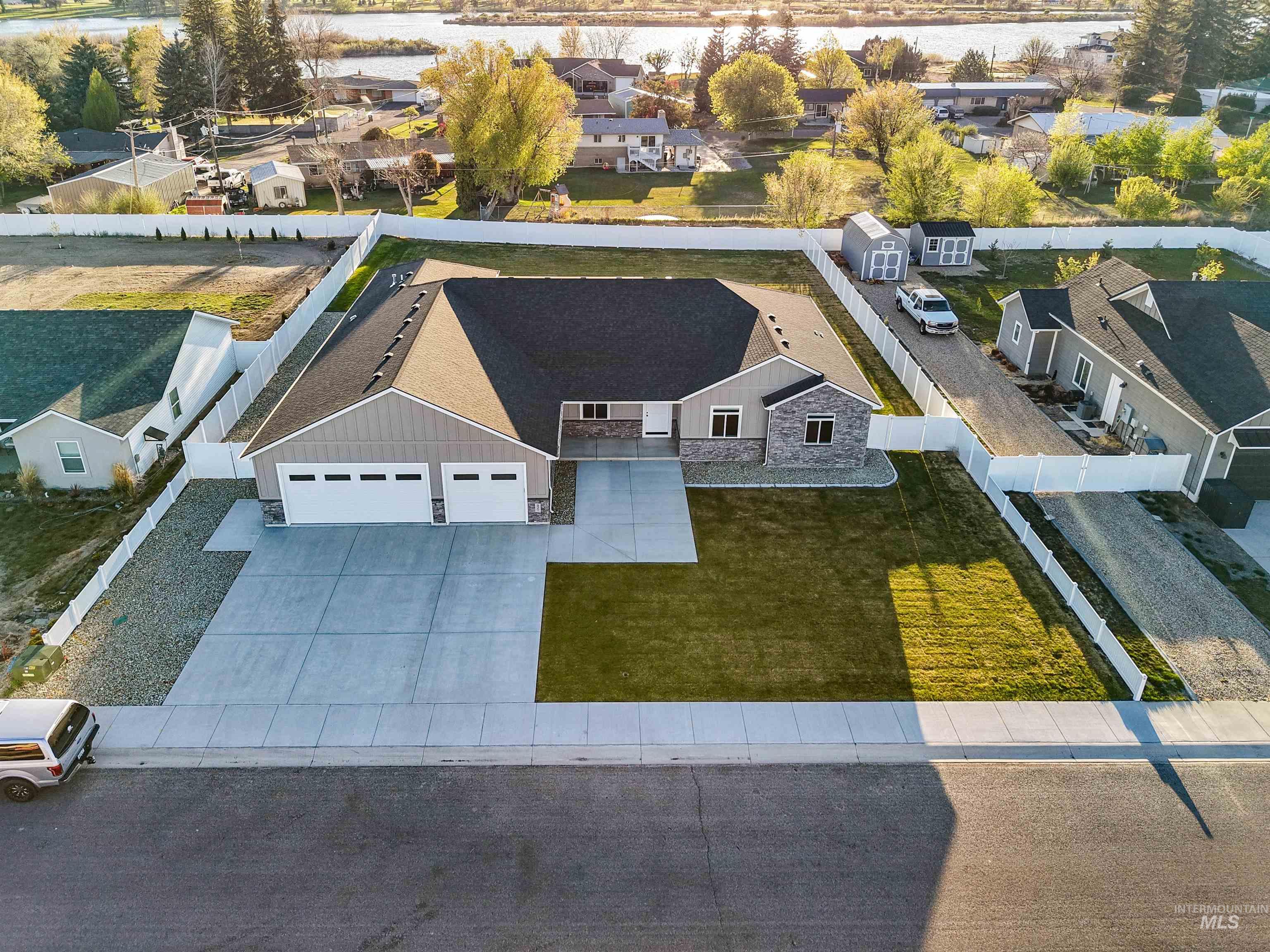 520 Biscotti Loop, Heyburn, Idaho 83336, 4 Bedrooms, 3 Bathrooms, Residential For Sale, Price $630,000, 98983889