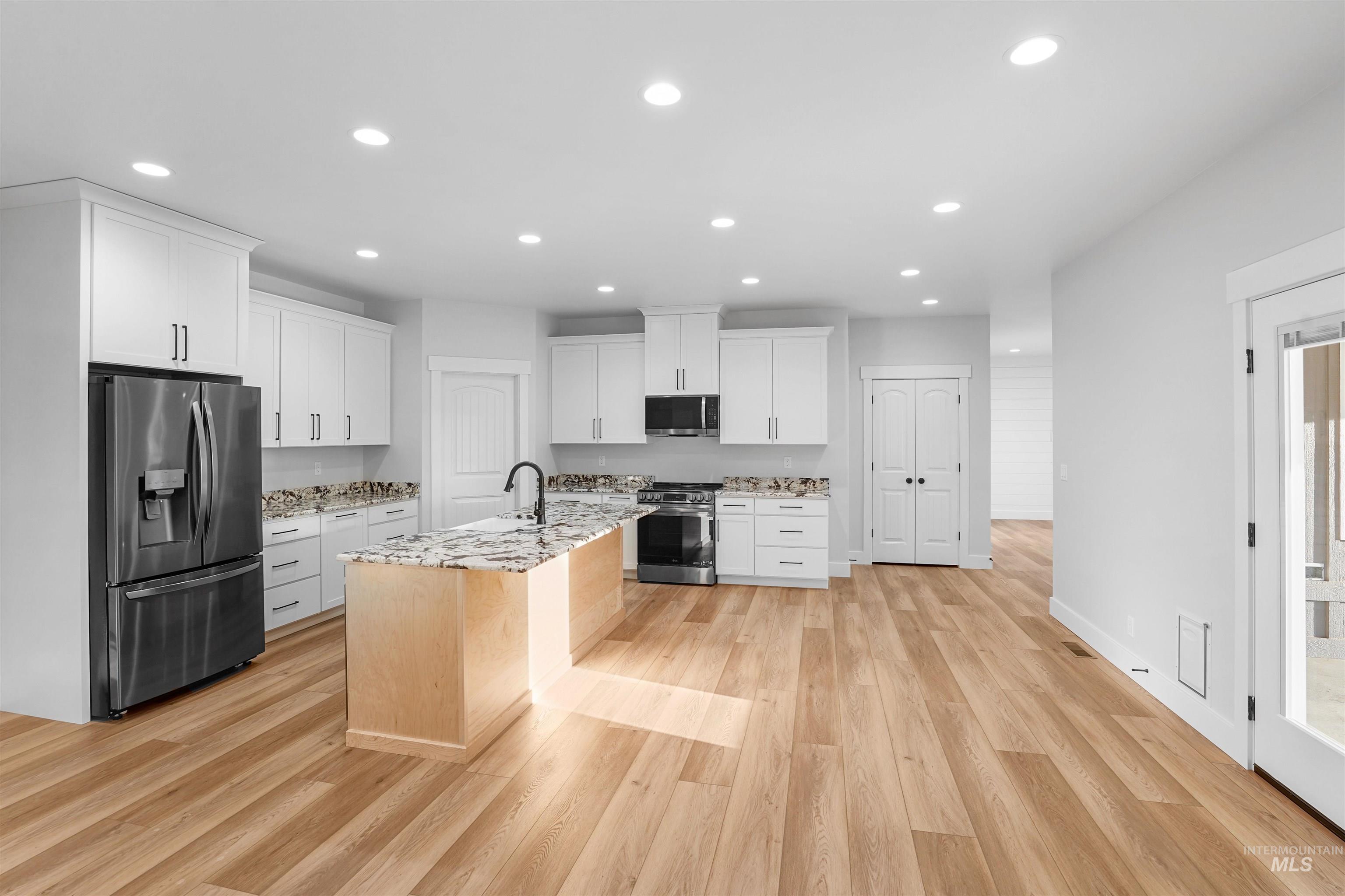 520 Biscotti Loop, Heyburn, Idaho 83336, 4 Bedrooms, 3 Bathrooms, Residential For Sale, Price $630,000, 98983889