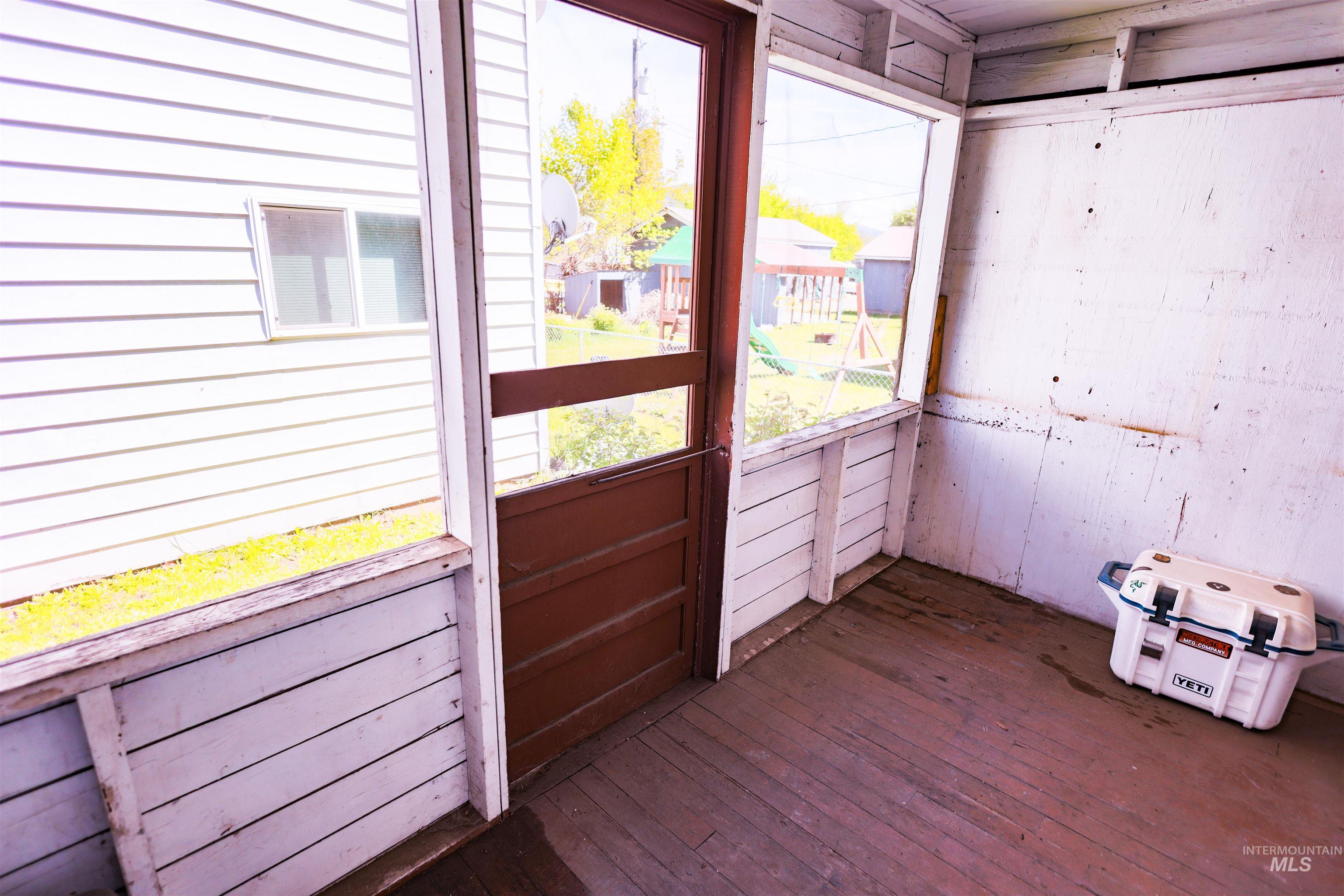 515 8th st, Kamiah, Idaho 83536, 2 Bedrooms, 1 Bathroom, Residential For Sale, Price $239,000, 98983890