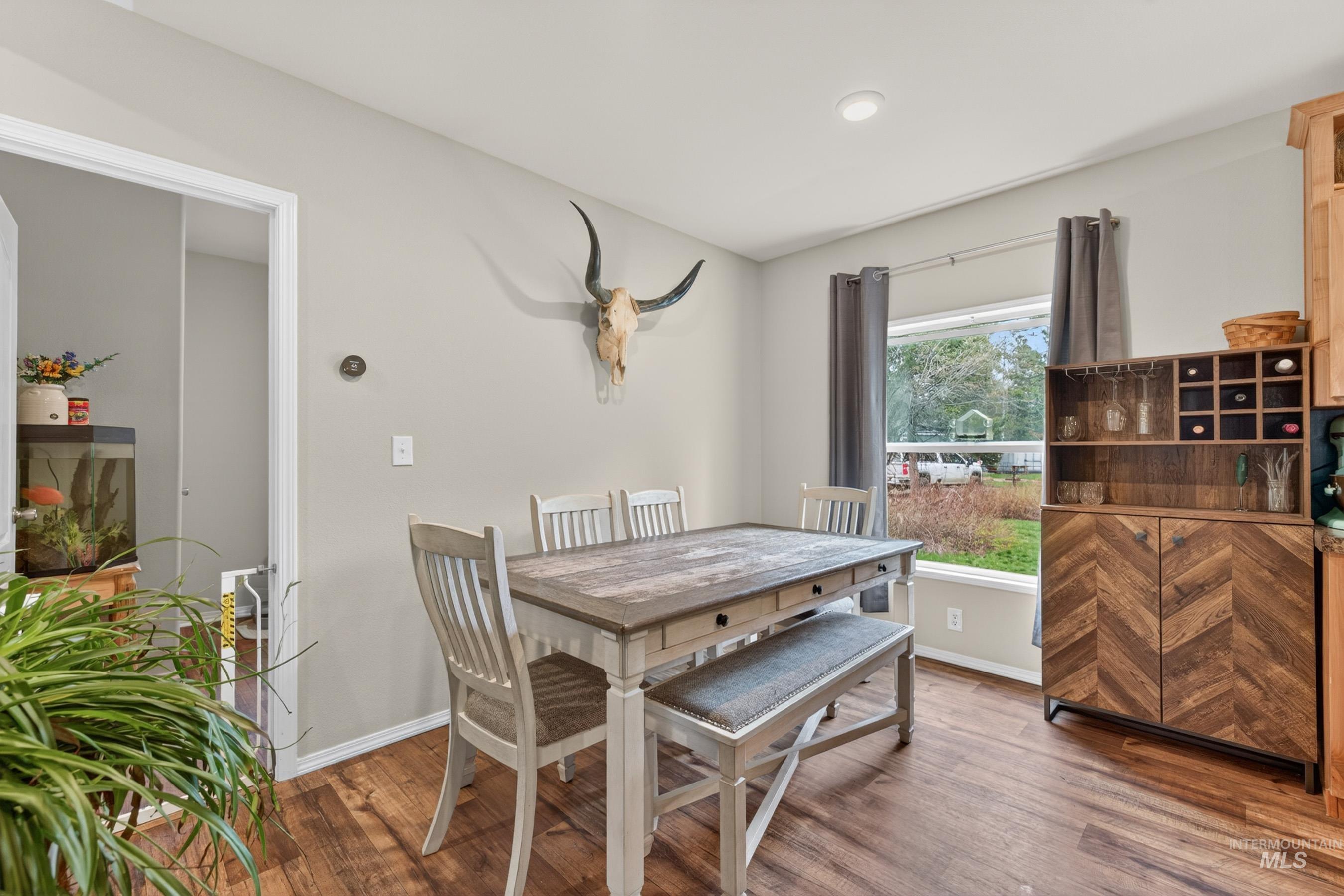 12832 Cascade Dr, Donnelly, Idaho 83615, 3 Bedrooms, 2 Bathrooms, Residential For Sale, Price $430,000,MLS 98983891