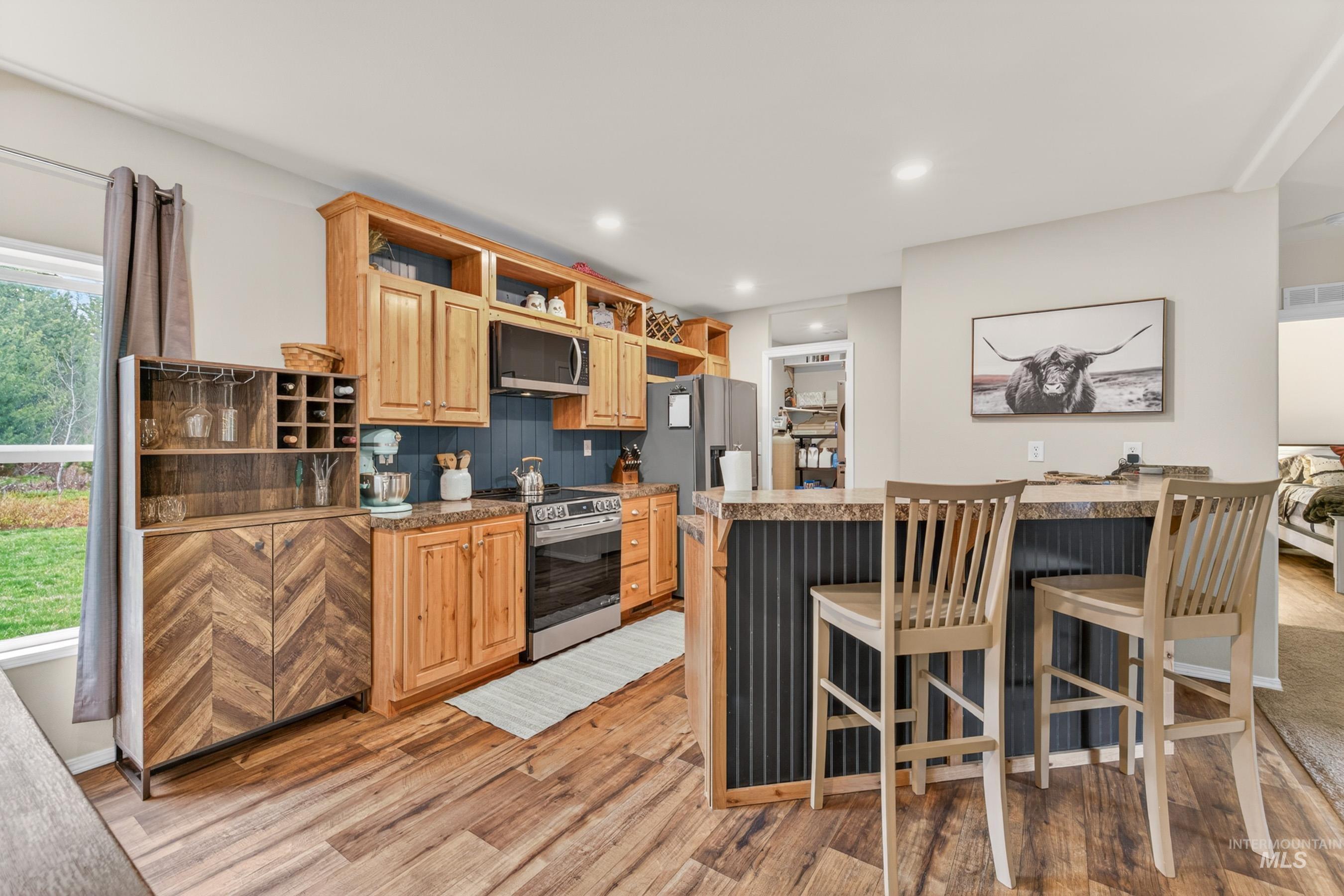 12832 Cascade Dr, Donnelly, Idaho 83615, 3 Bedrooms, 2 Bathrooms, Residential For Sale, Price $430,000,MLS 98983891