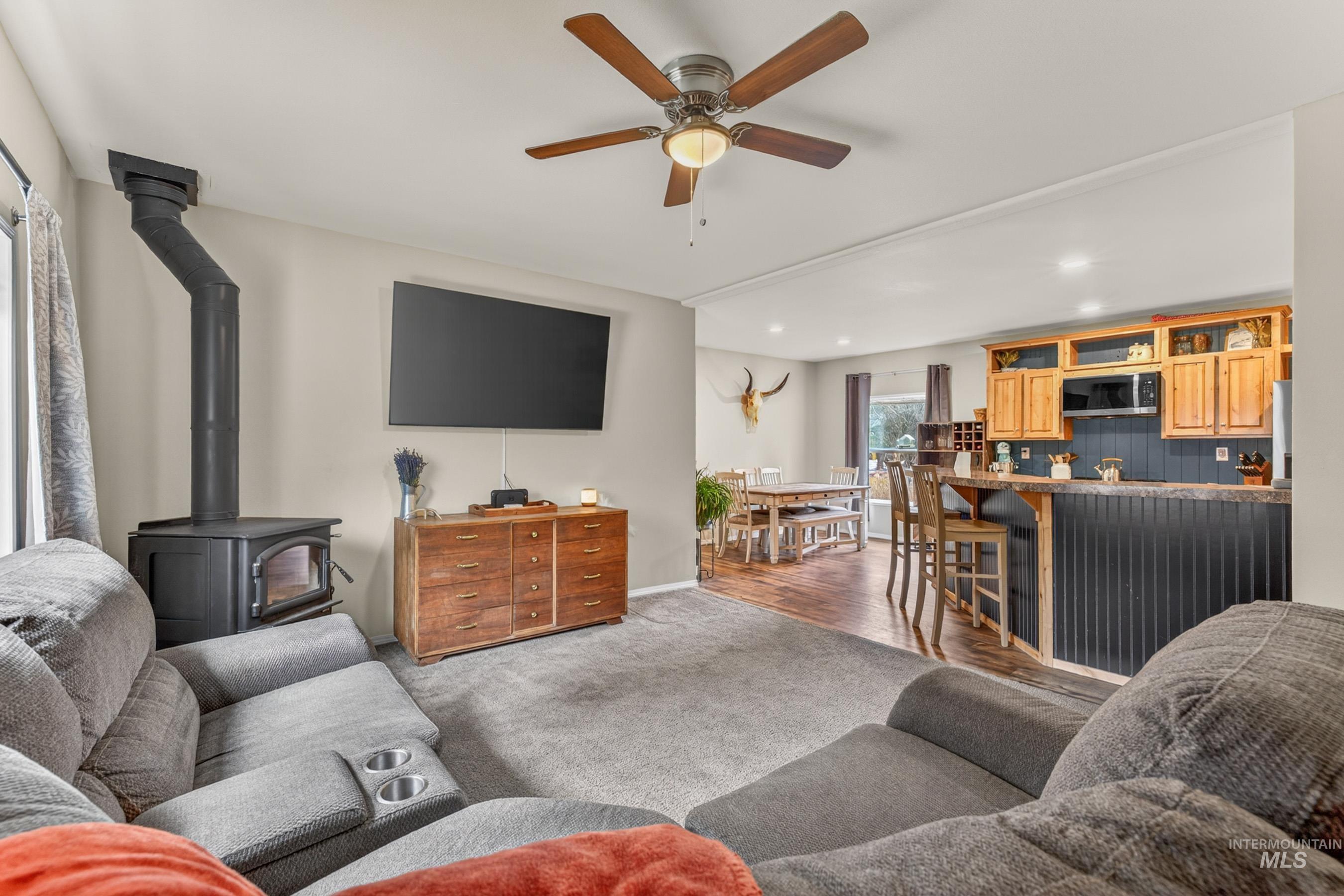 12832 Cascade Dr, Donnelly, Idaho 83615, 3 Bedrooms, 2 Bathrooms, Residential For Sale, Price $430,000,MLS 98983891