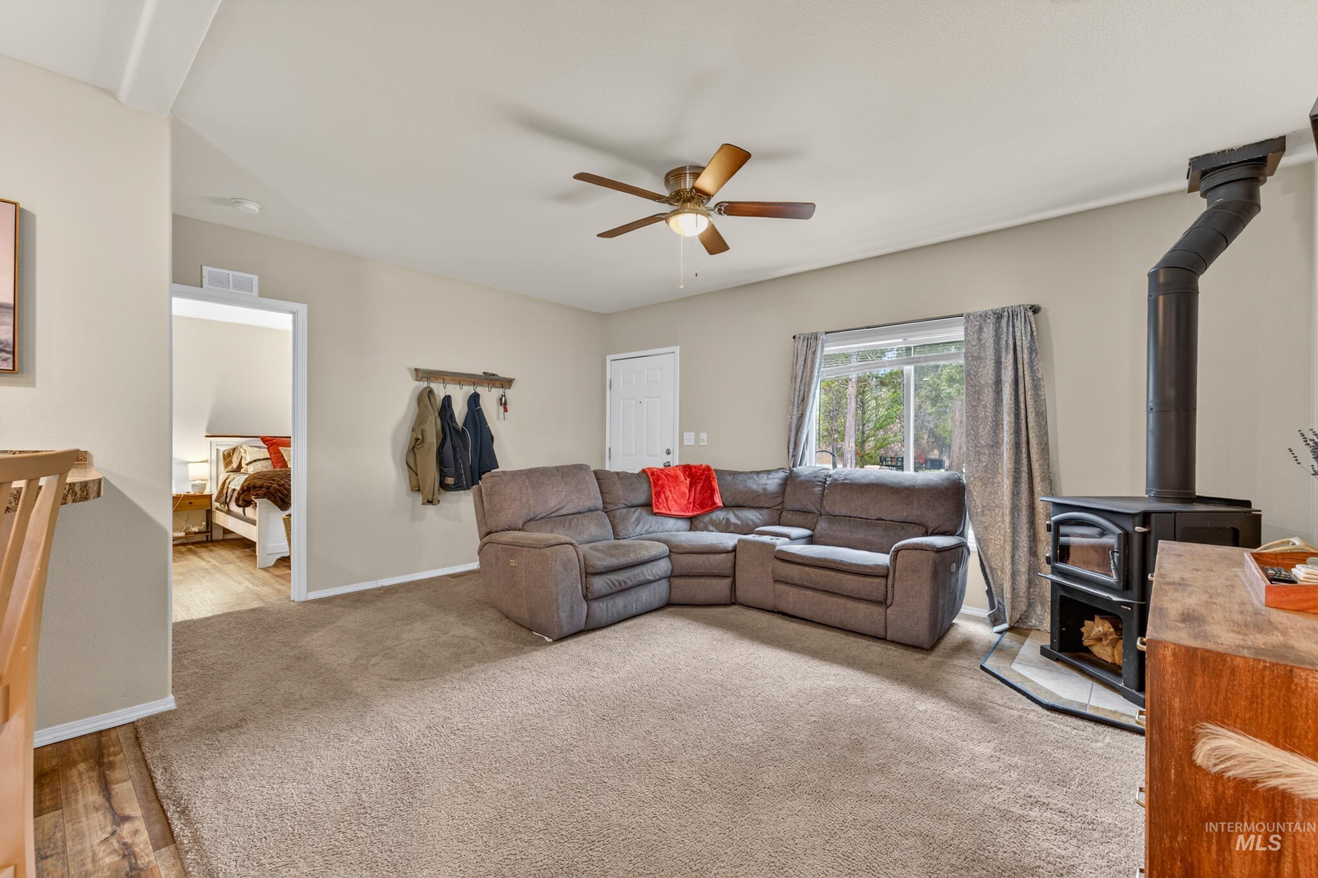 12832 Cascade Dr, Donnelly, Idaho 83615, 3 Bedrooms, 2 Bathrooms, Residential For Sale, Price $430,000,MLS 98983891