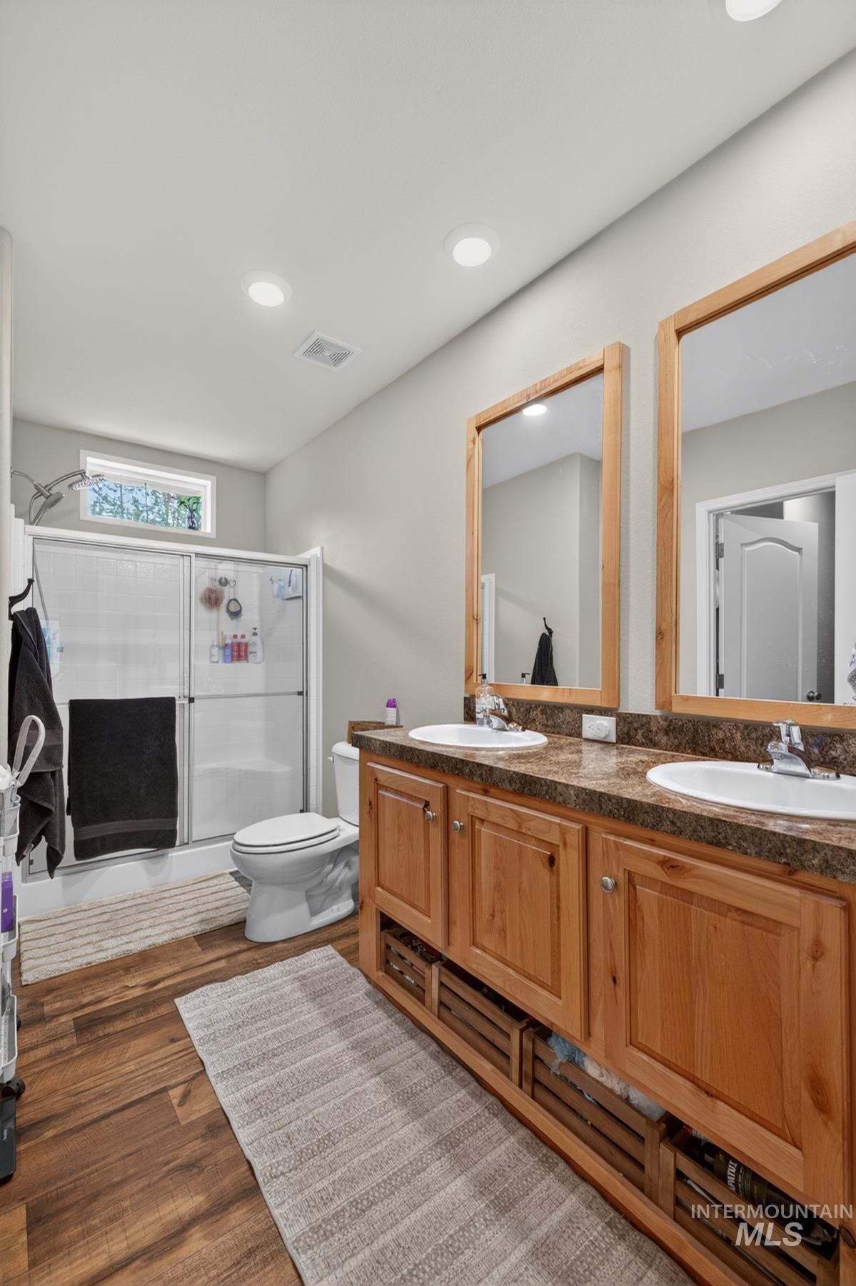 12832 Cascade Dr, Donnelly, Idaho 83615, 3 Bedrooms, 2 Bathrooms, Residential For Sale, Price $430,000,MLS 98983891