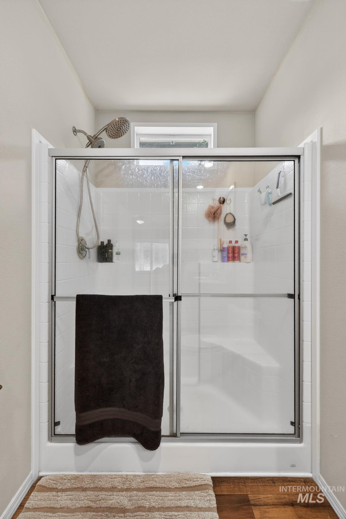 12832 Cascade Dr, Donnelly, Idaho 83615, 3 Bedrooms, 2 Bathrooms, Residential For Sale, Price $430,000,MLS 98983891