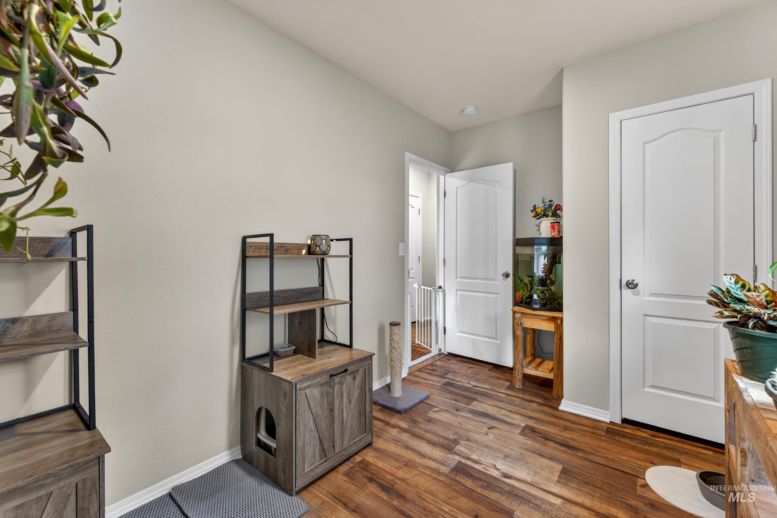 12832 Cascade Dr, Donnelly, Idaho 83615, 3 Bedrooms, 2 Bathrooms, Residential For Sale, Price $430,000,MLS 98983891