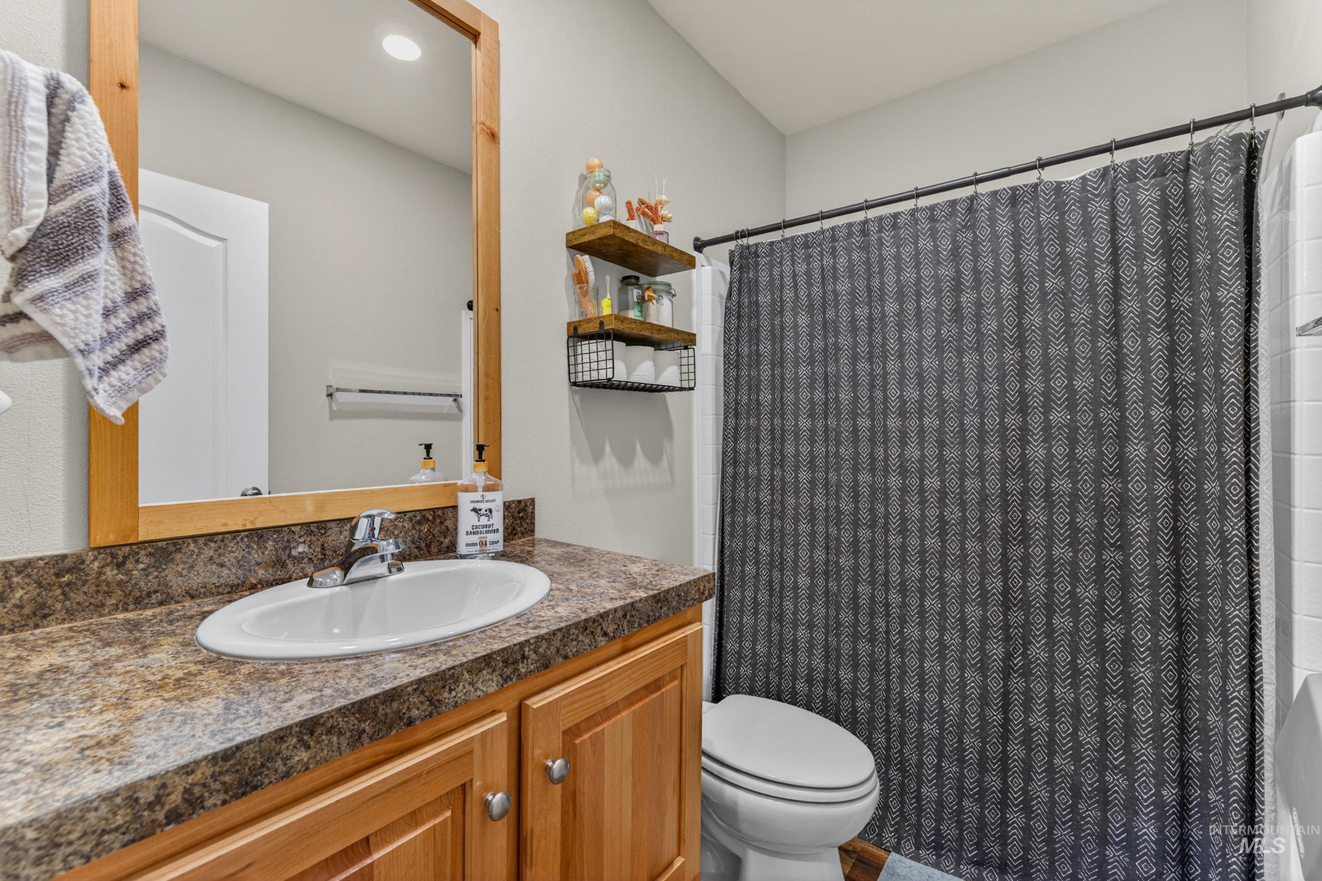 12832 Cascade Dr, Donnelly, Idaho 83615, 3 Bedrooms, 2 Bathrooms, Residential For Sale, Price $430,000,MLS 98983891