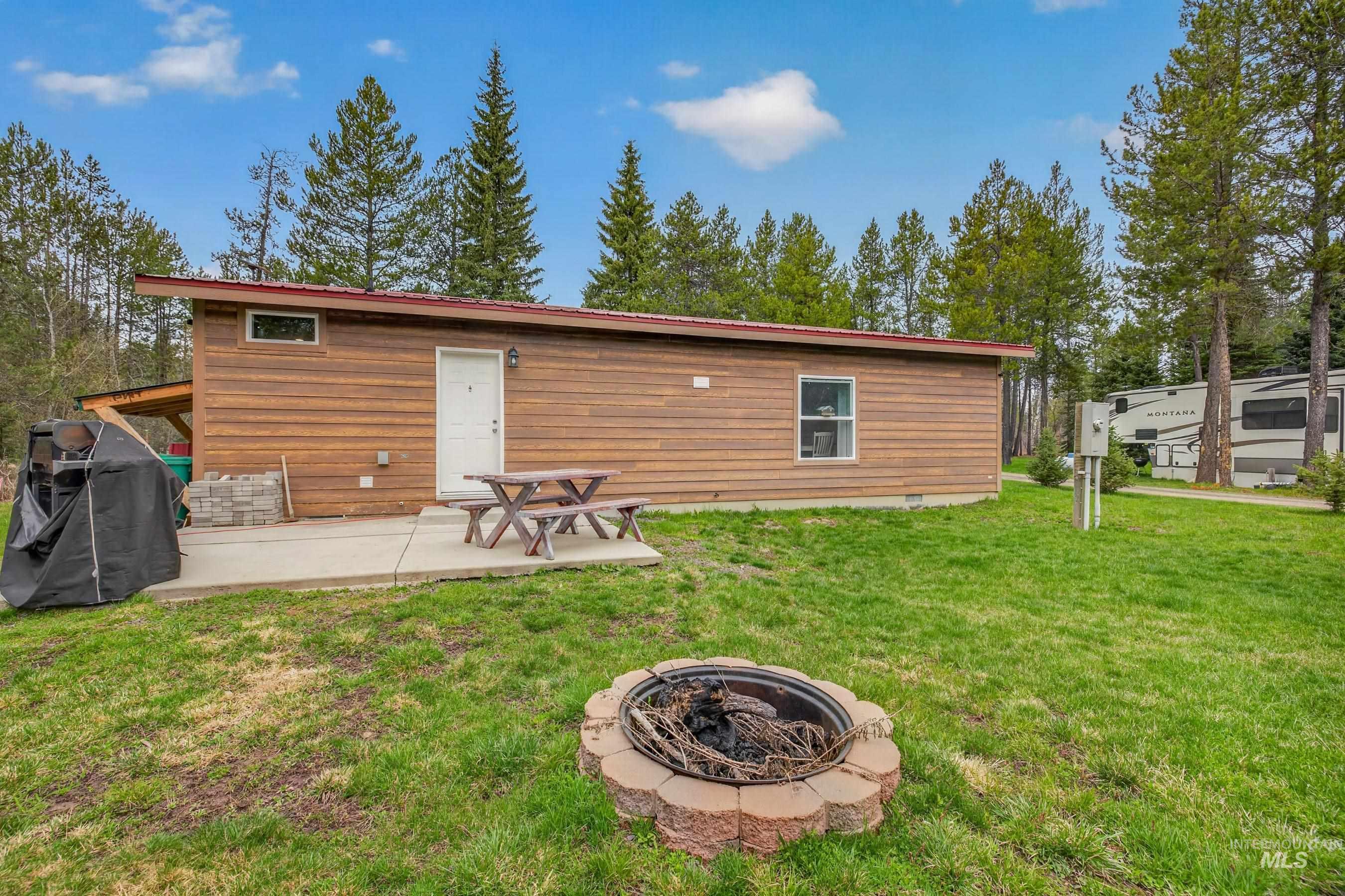 12832 Cascade Dr, Donnelly, Idaho 83615, 3 Bedrooms, 2 Bathrooms, Residential For Sale, Price $430,000,MLS 98983891