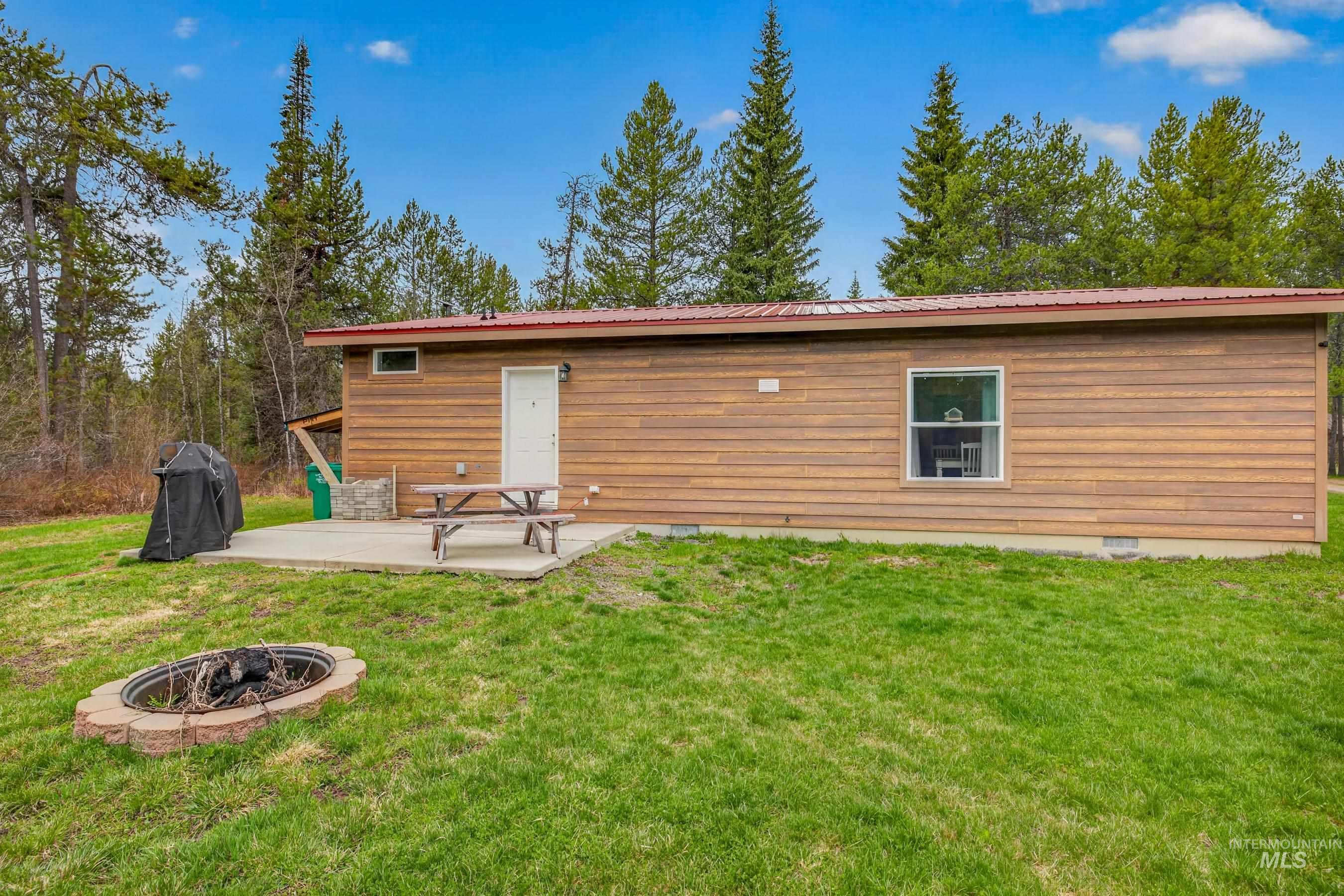 12832 Cascade Dr, Donnelly, Idaho 83615, 3 Bedrooms, 2 Bathrooms, Residential For Sale, Price $430,000,MLS 98983891