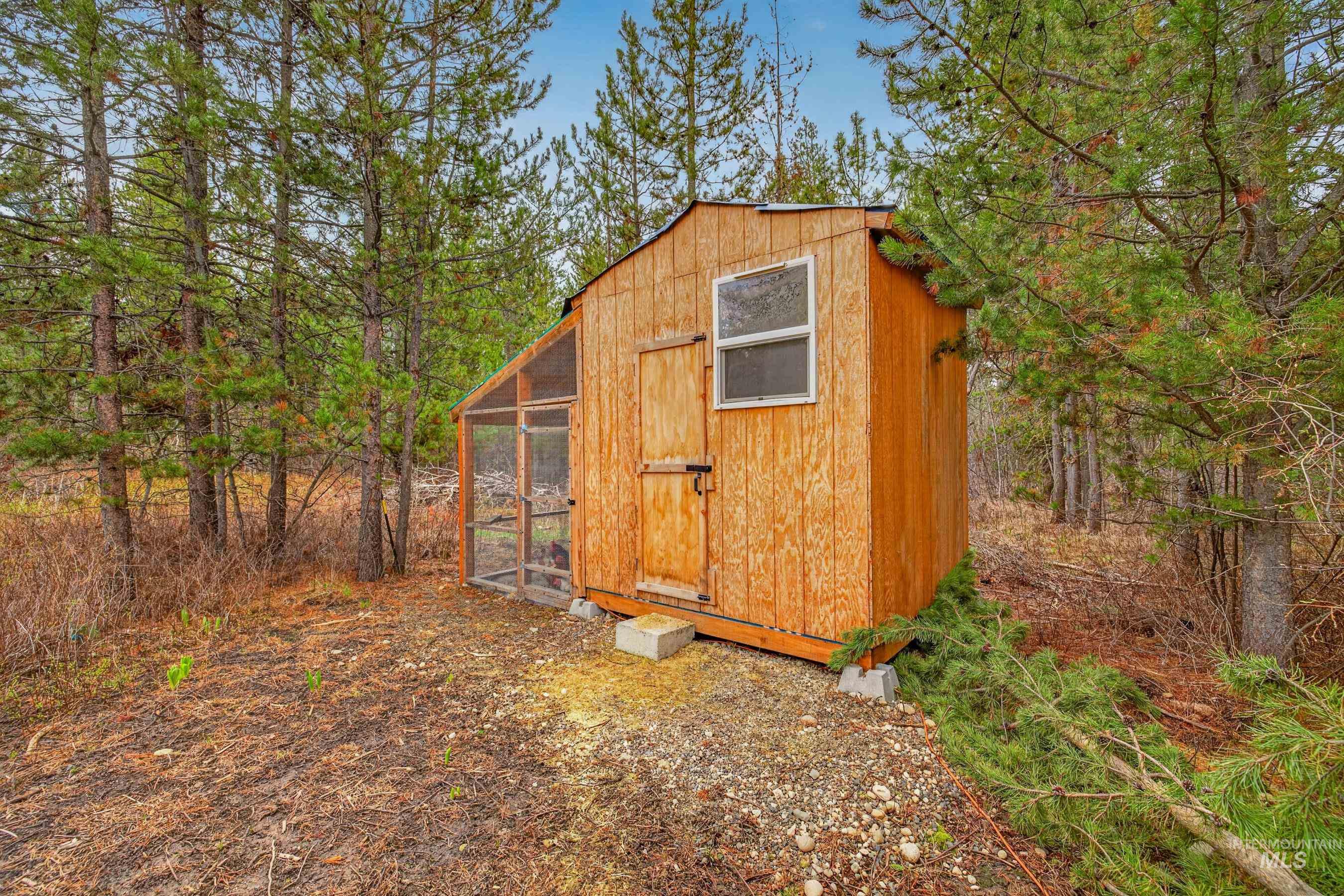 12832 Cascade Dr, Donnelly, Idaho 83615, 3 Bedrooms, 2 Bathrooms, Residential For Sale, Price $430,000,MLS 98983891