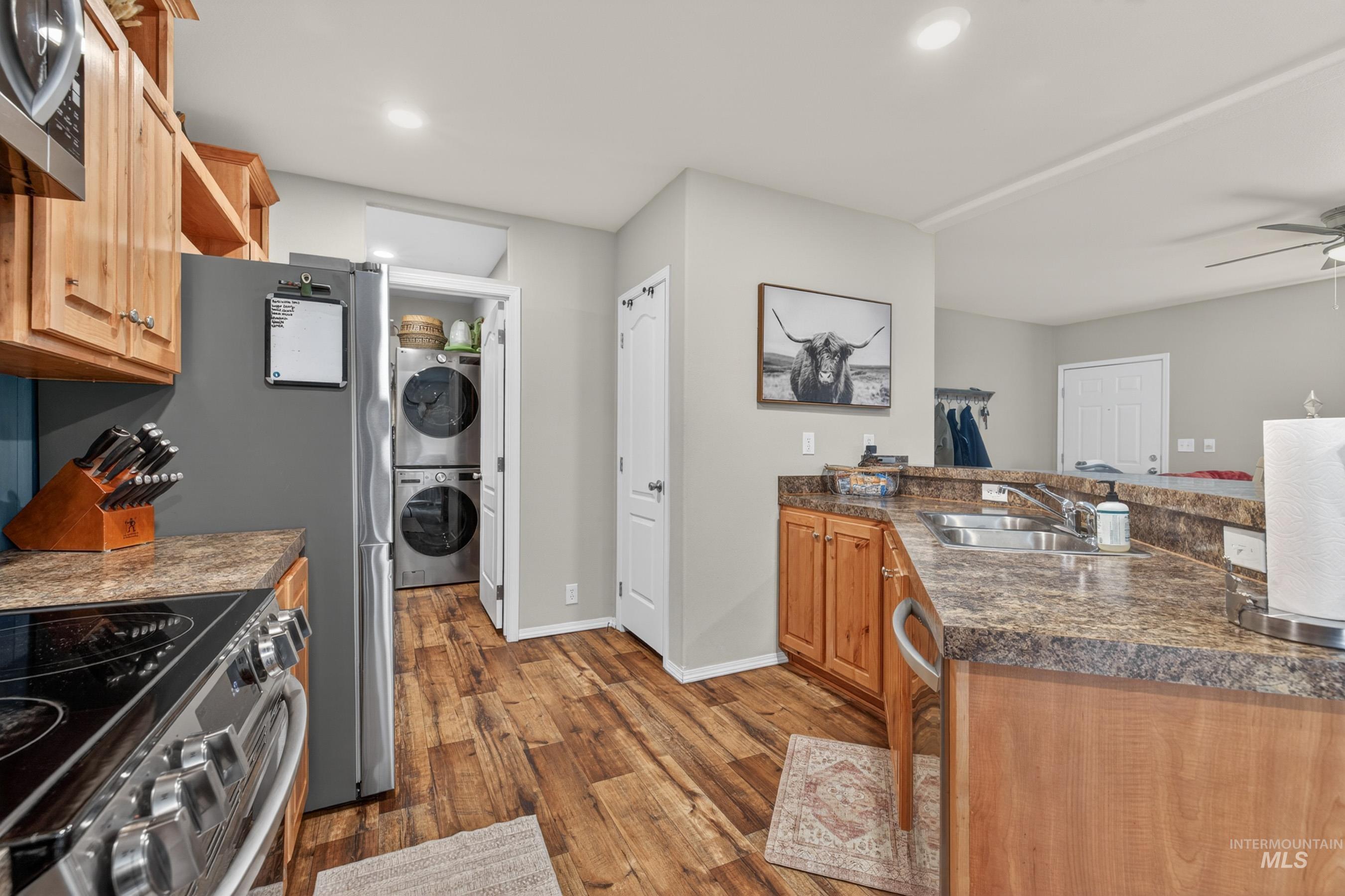 12832 Cascade Dr, Donnelly, Idaho 83615, 3 Bedrooms, 2 Bathrooms, Residential For Sale, Price $430,000,MLS 98983891