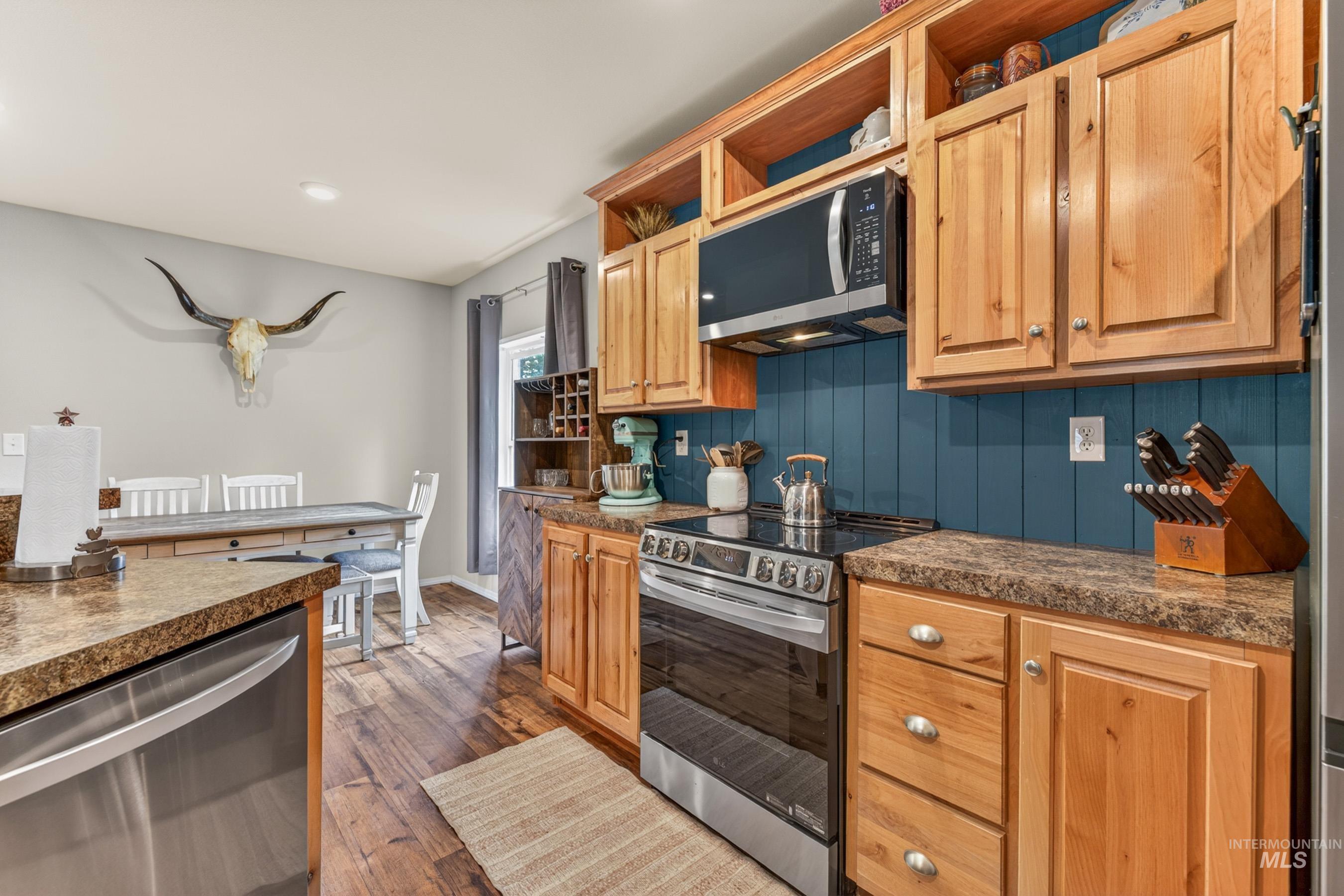 12832 Cascade Dr, Donnelly, Idaho 83615, 3 Bedrooms, 2 Bathrooms, Residential For Sale, Price $430,000,MLS 98983891