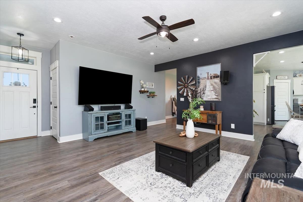 15015 Leon Lane, Caldwell, Idaho 83605, 4 Bedrooms, 2 Bathrooms, Residential For Sale, Price $839,900,MLS 98983892