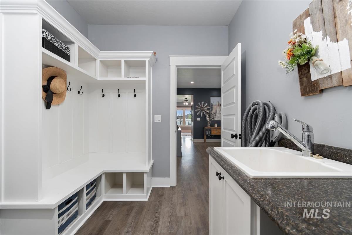 15015 Leon Lane, Caldwell, Idaho 83605, 4 Bedrooms, 2 Bathrooms, Residential For Sale, Price $839,900,MLS 98983892