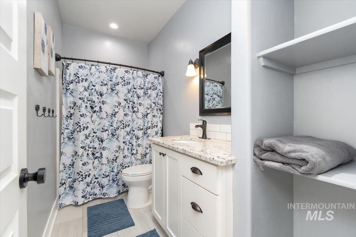 15015 Leon Lane, Caldwell, Idaho 83605, 4 Bedrooms, 2 Bathrooms, Residential For Sale, Price $839,900,MLS 98983892