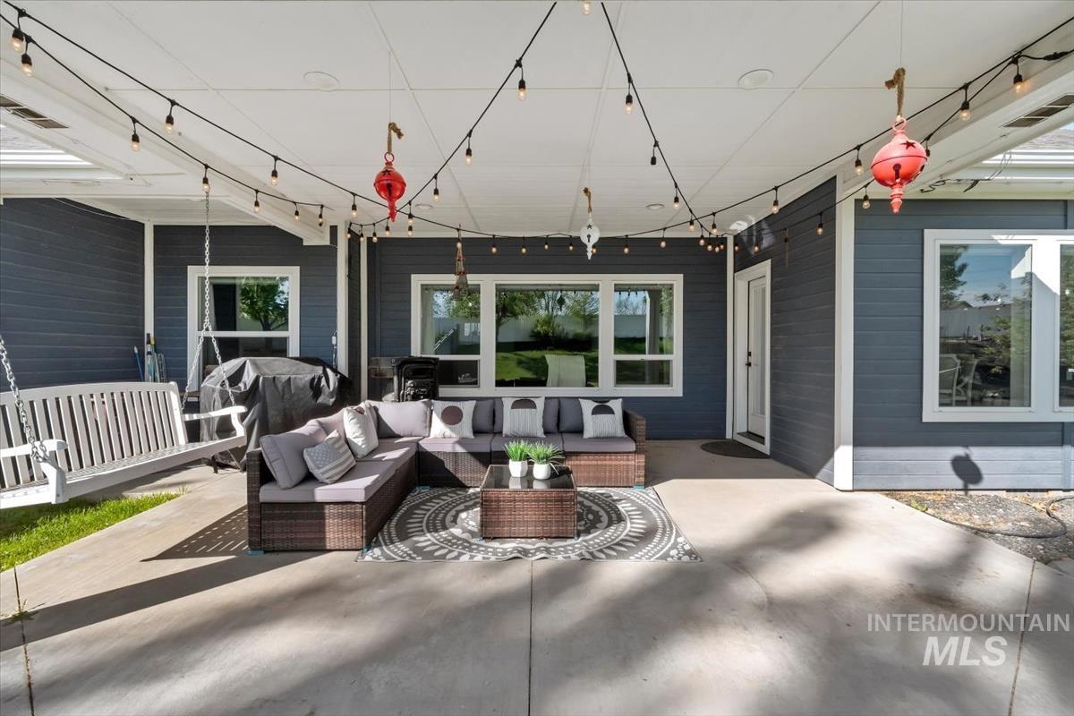 15015 Leon Lane, Caldwell, Idaho 83605, 4 Bedrooms, 2 Bathrooms, Residential For Sale, Price $839,900,MLS 98983892