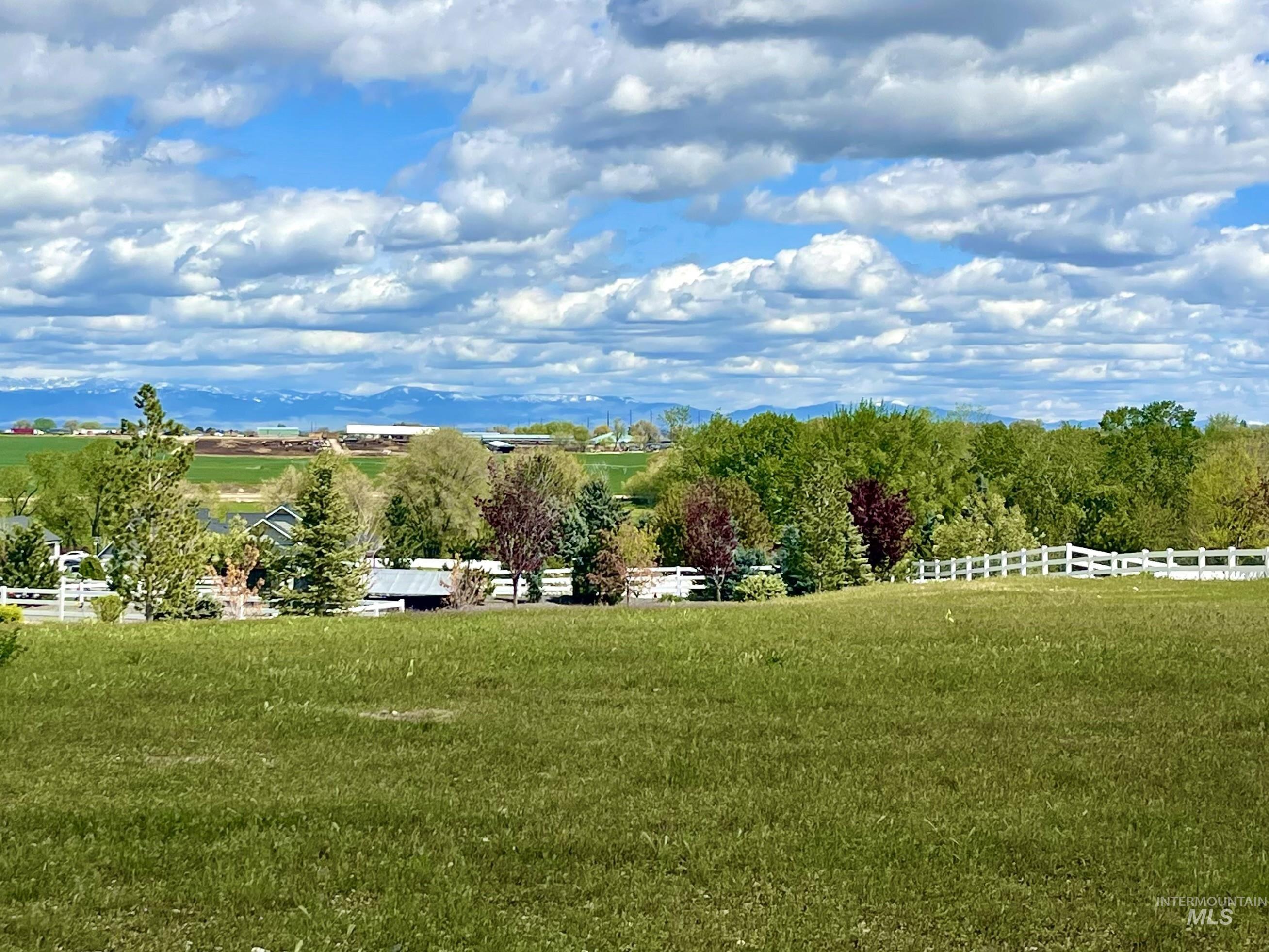 15015 Leon Lane, Caldwell, Idaho 83605, 4 Bedrooms, 2 Bathrooms, Residential For Sale, Price $839,900,MLS 98983892