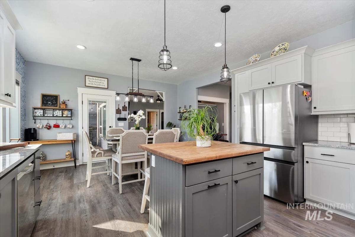 15015 Leon Lane, Caldwell, Idaho 83605, 4 Bedrooms, 2 Bathrooms, Residential For Sale, Price $839,900,MLS 98983892