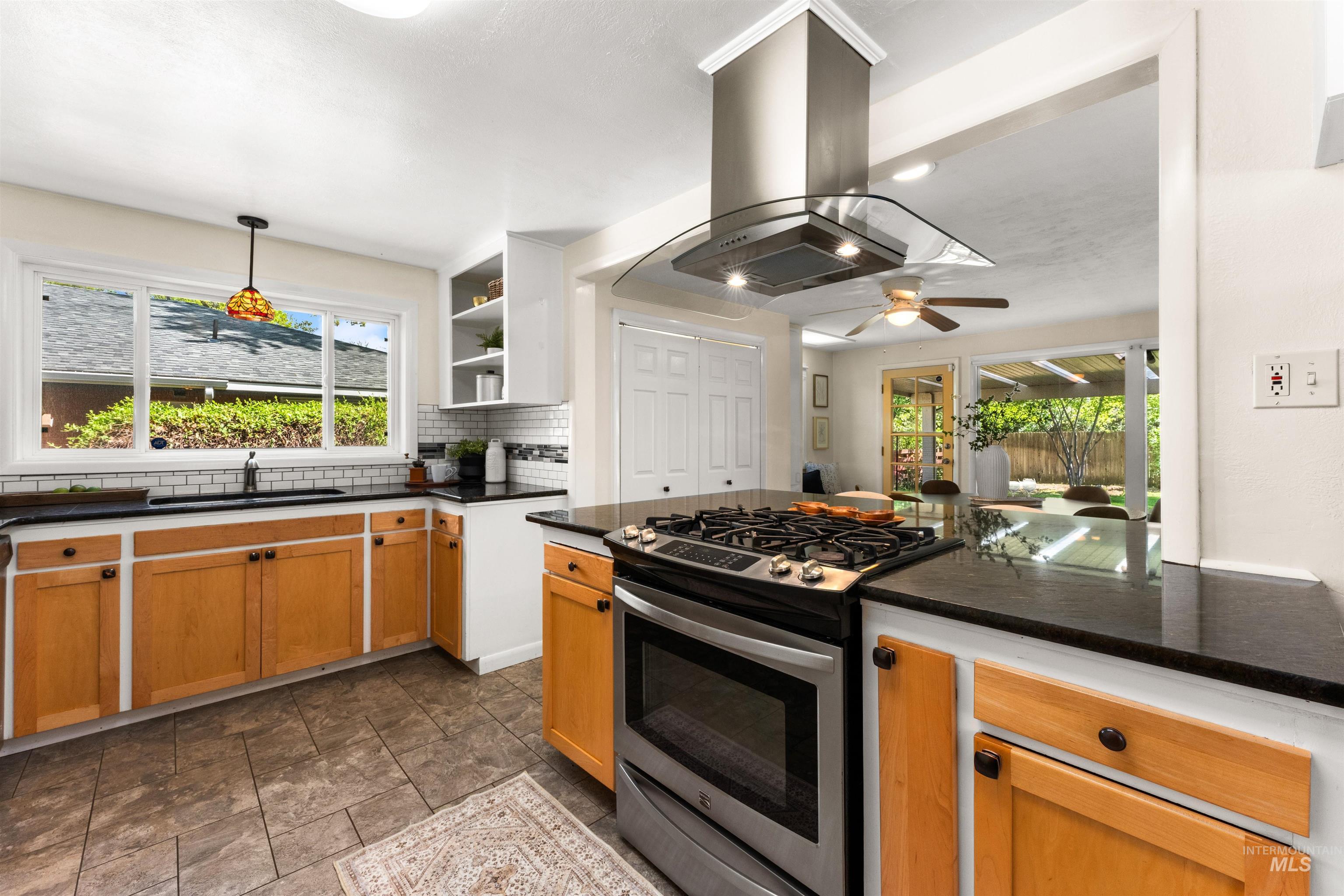 1916 N Larch St, Boise, Idaho 83706, 3 Bedrooms, 2 Bathrooms, Residential For Sale, Price $529,000,MLS 98983893