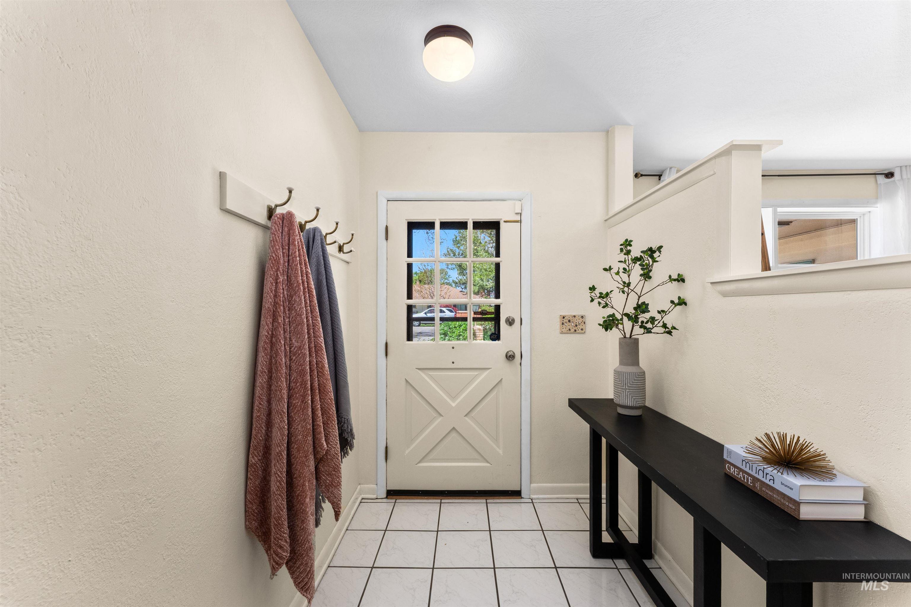 1916 N Larch St, Boise, Idaho 83706, 3 Bedrooms, 2 Bathrooms, Residential For Sale, Price $529,000,MLS 98983893