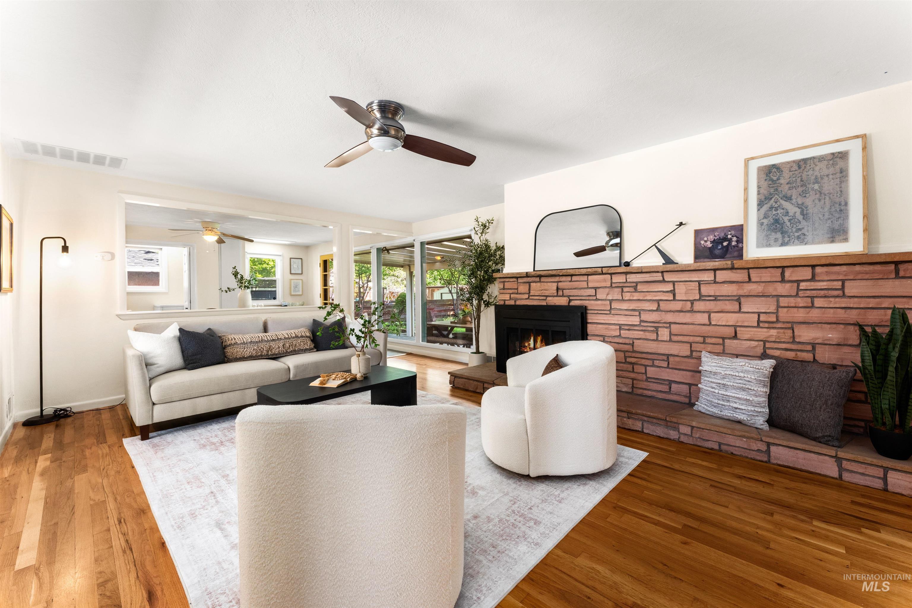 1916 N Larch St, Boise, Idaho 83706, 3 Bedrooms, 2 Bathrooms, Residential For Sale, Price $529,000,MLS 98983893