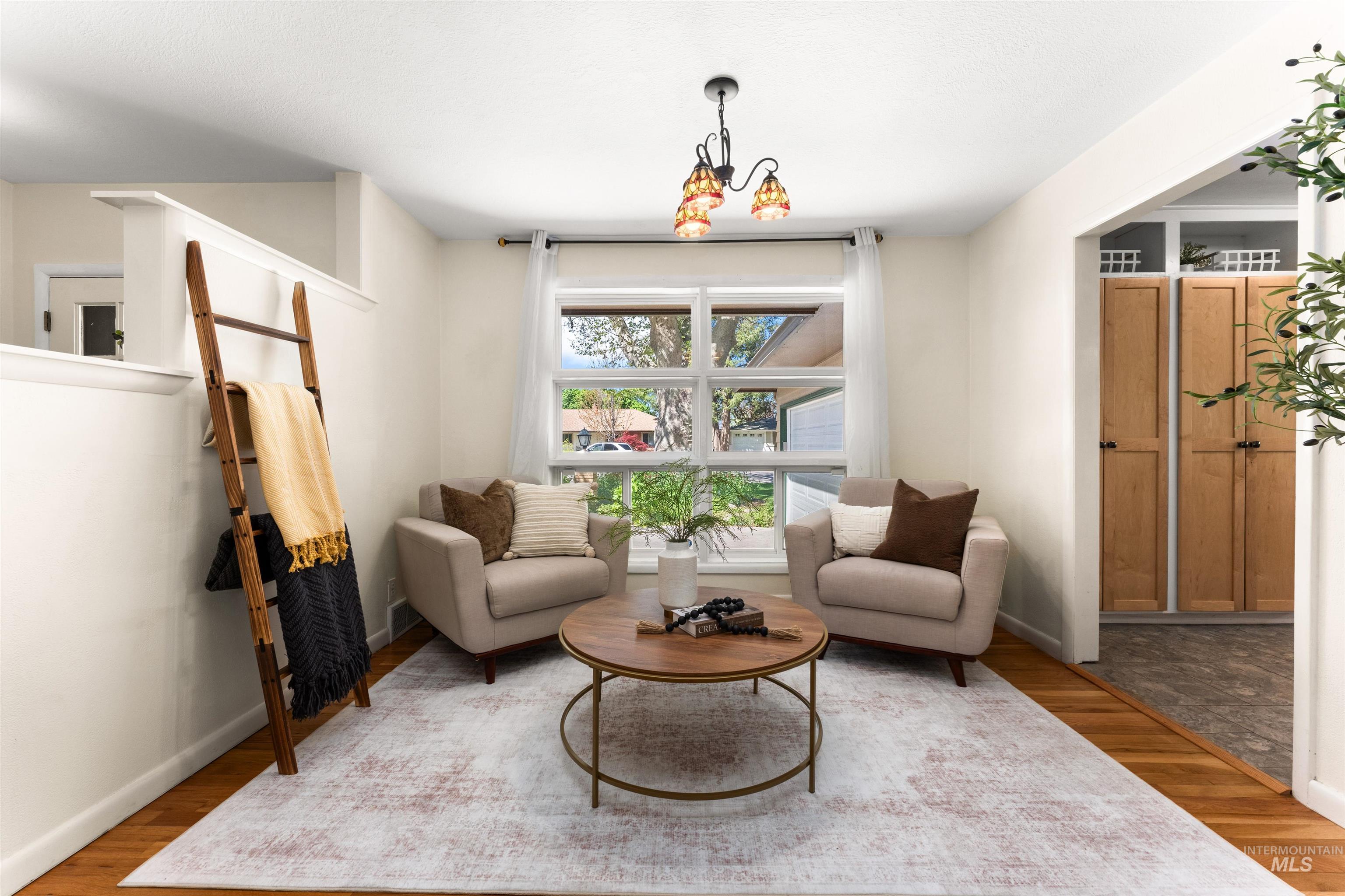 1916 N Larch St, Boise, Idaho 83706, 3 Bedrooms, 2 Bathrooms, Residential For Sale, Price $529,000,MLS 98983893