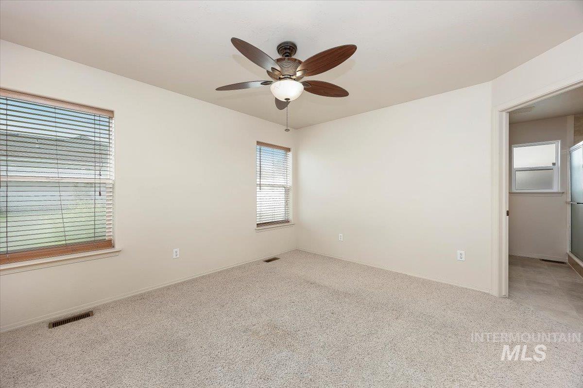 421 Silver Pheasant Ave., Twin Falls, Idaho 83301, 3 Bedrooms, 2 Bathrooms, Residential For Sale, Price $324,900,MLS 98983899