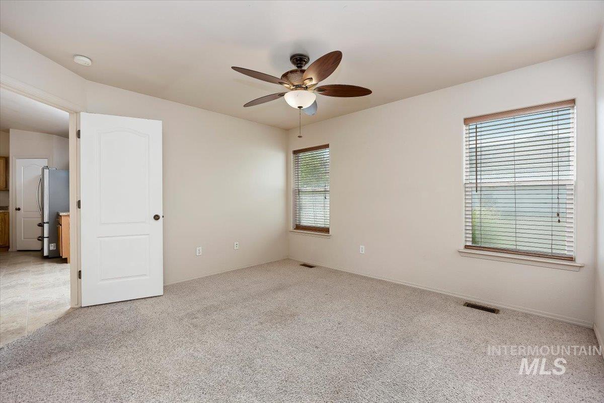 421 Silver Pheasant Ave., Twin Falls, Idaho 83301, 3 Bedrooms, 2 Bathrooms, Residential For Sale, Price $324,900,MLS 98983899