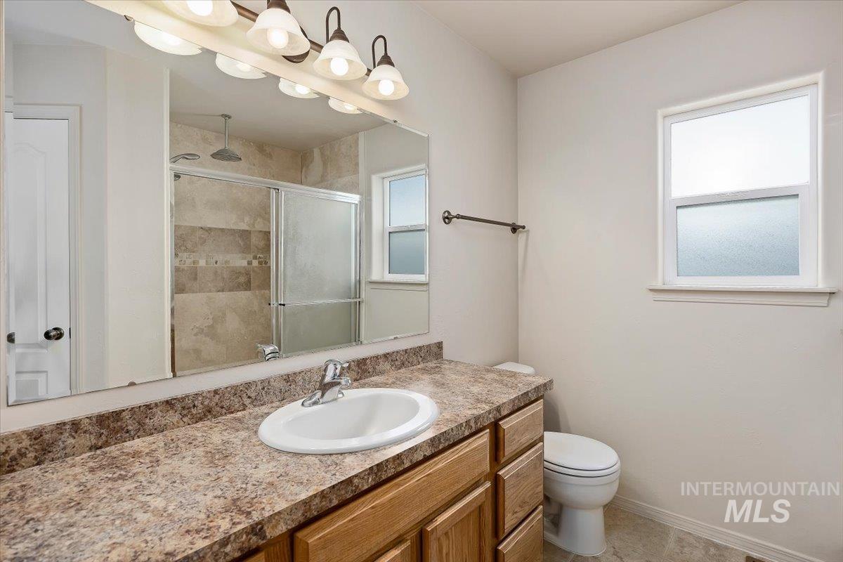 421 Silver Pheasant Ave., Twin Falls, Idaho 83301, 3 Bedrooms, 2 Bathrooms, Residential For Sale, Price $324,900,MLS 98983899