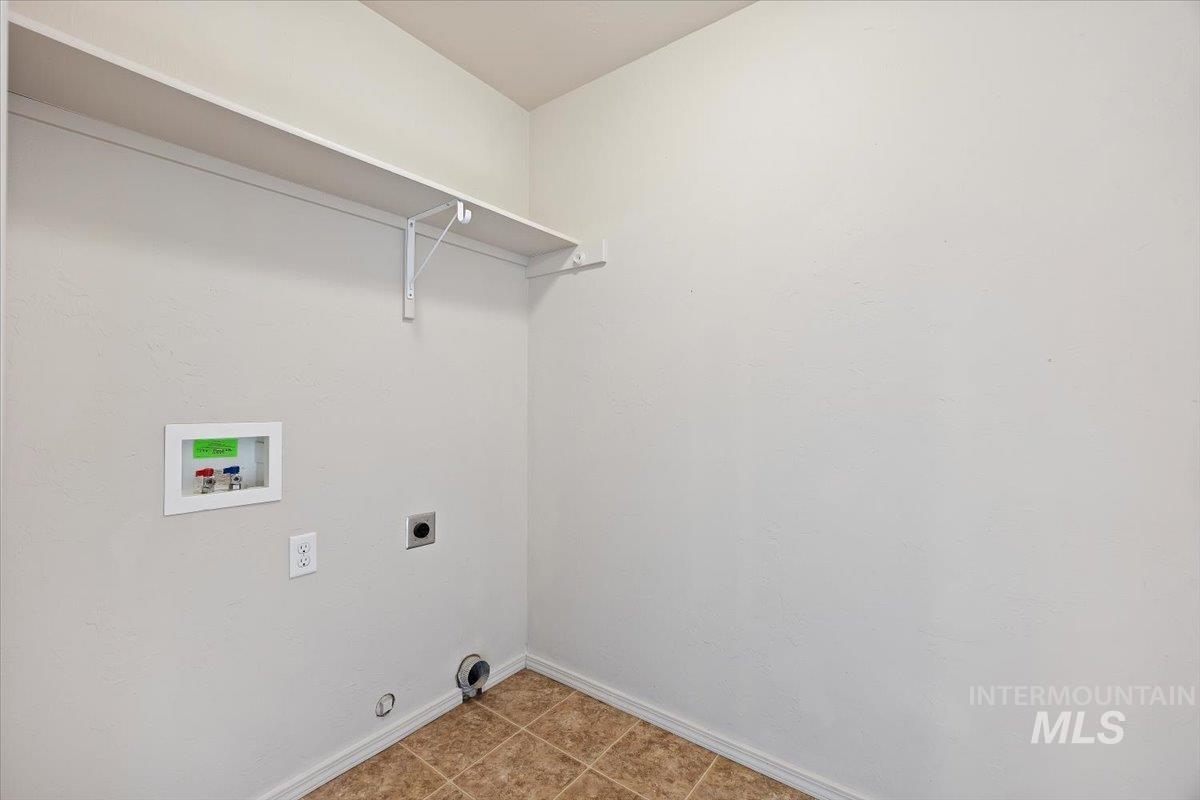 421 Silver Pheasant Ave., Twin Falls, Idaho 83301, 3 Bedrooms, 2 Bathrooms, Residential For Sale, Price $324,900,MLS 98983899