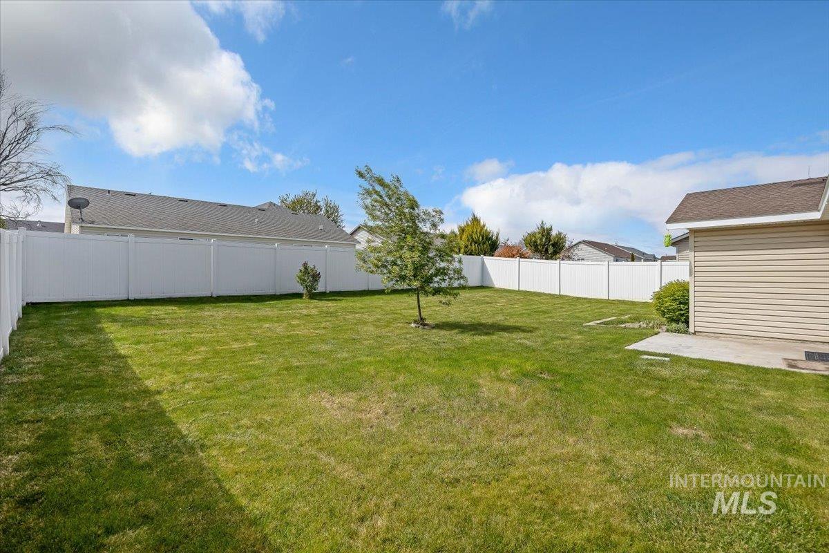 421 Silver Pheasant Ave., Twin Falls, Idaho 83301, 3 Bedrooms, 2 Bathrooms, Residential For Sale, Price $324,900,MLS 98983899