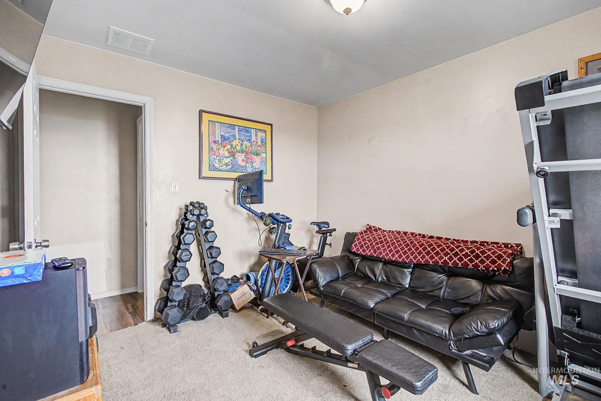 76 Longhaul Rd, Grangeville, Idaho 83530, 6 Bedrooms, 3 Bathrooms, Residential For Sale, Price $499,000, 98983902