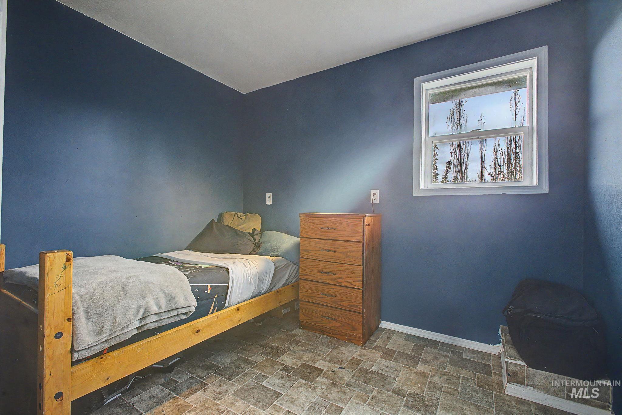 76 Longhaul Rd, Grangeville, Idaho 83530, 6 Bedrooms, 3 Bathrooms, Residential For Sale, Price $499,000, 98983902