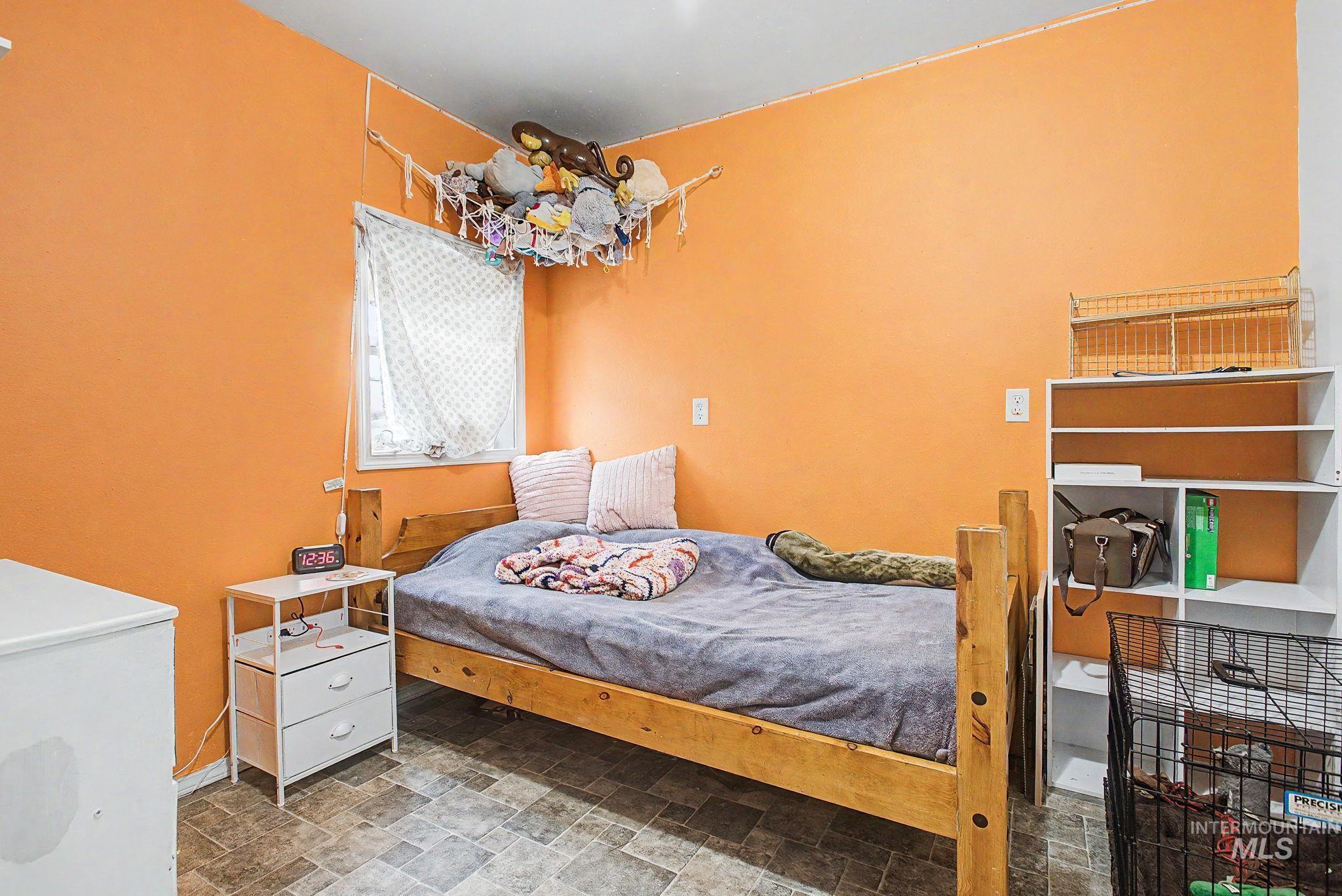 76 Longhaul Rd, Grangeville, Idaho 83530, 6 Bedrooms, 3 Bathrooms, Residential For Sale, Price $499,000, 98983902