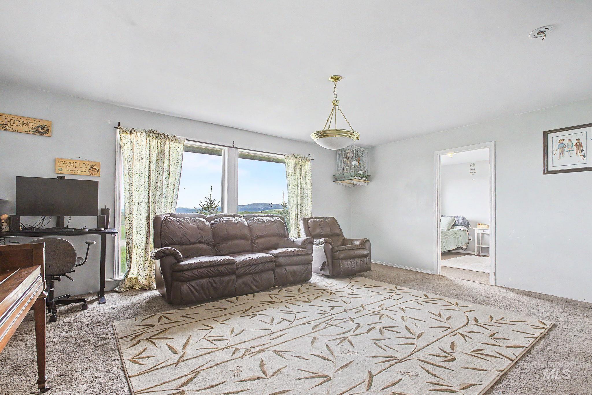 76 Longhaul Rd, Grangeville, Idaho 83530, 6 Bedrooms, 3 Bathrooms, Residential For Sale, Price $499,000, 98983902