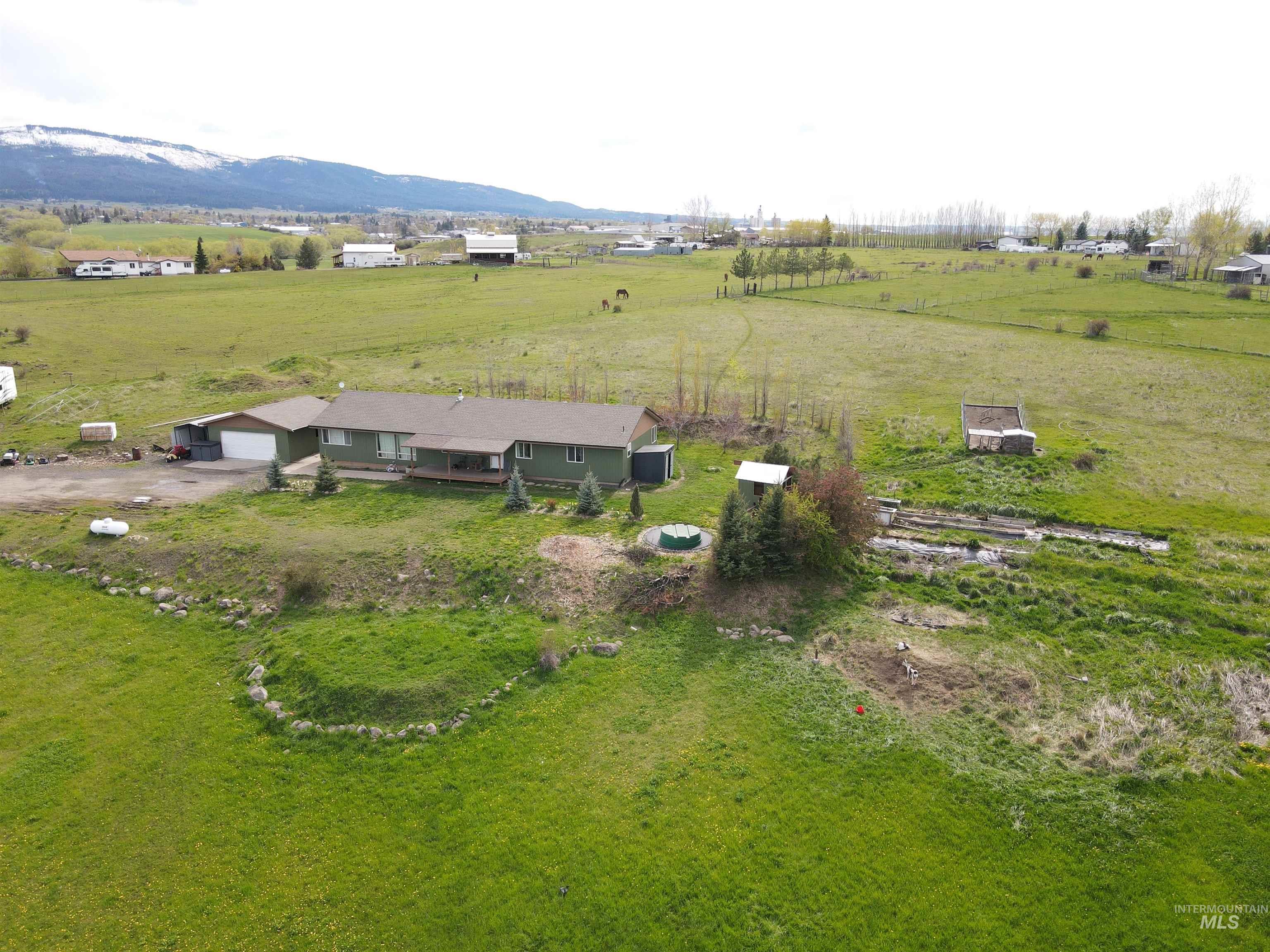 76 Longhaul Rd, Grangeville, Idaho 83530, 6 Bedrooms, 3 Bathrooms, Residential For Sale, Price $499,000, 98983902