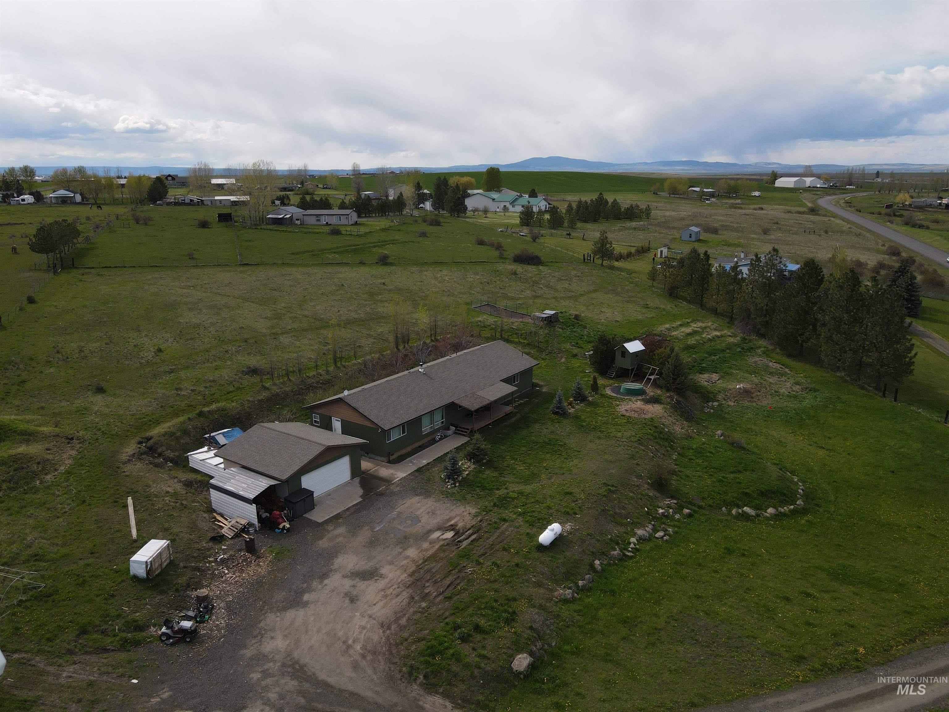 76 Longhaul Rd, Grangeville, Idaho 83530, 6 Bedrooms, 3 Bathrooms, Residential For Sale, Price $499,000, 98983902