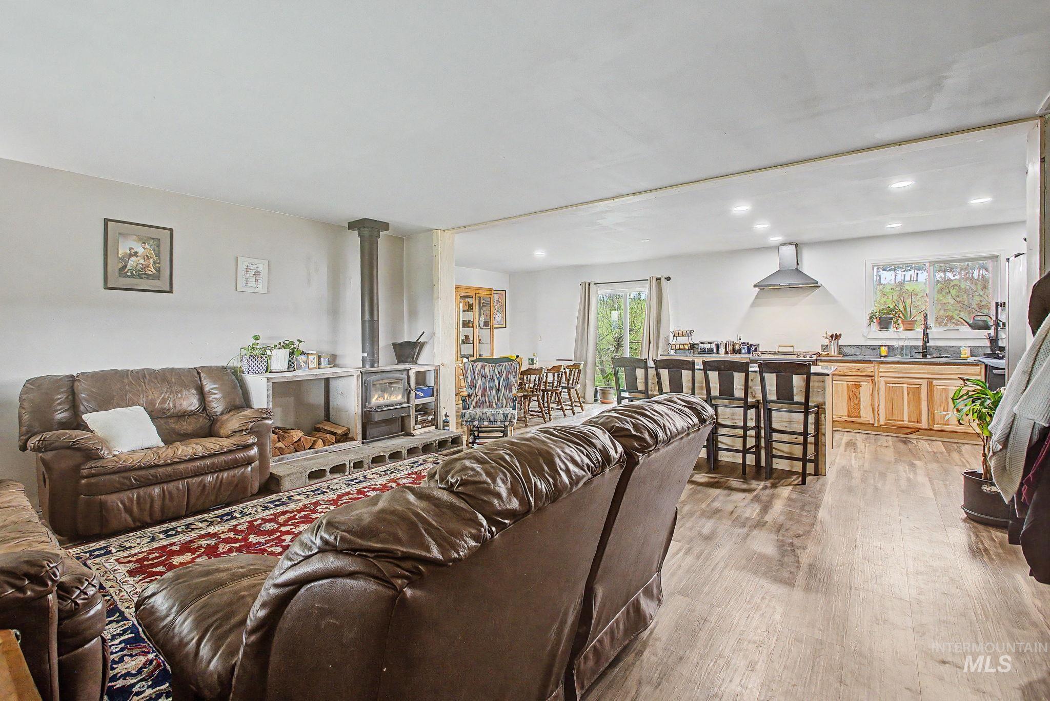 76 Longhaul Rd, Grangeville, Idaho 83530, 6 Bedrooms, 3 Bathrooms, Residential For Sale, Price $499,000, 98983902