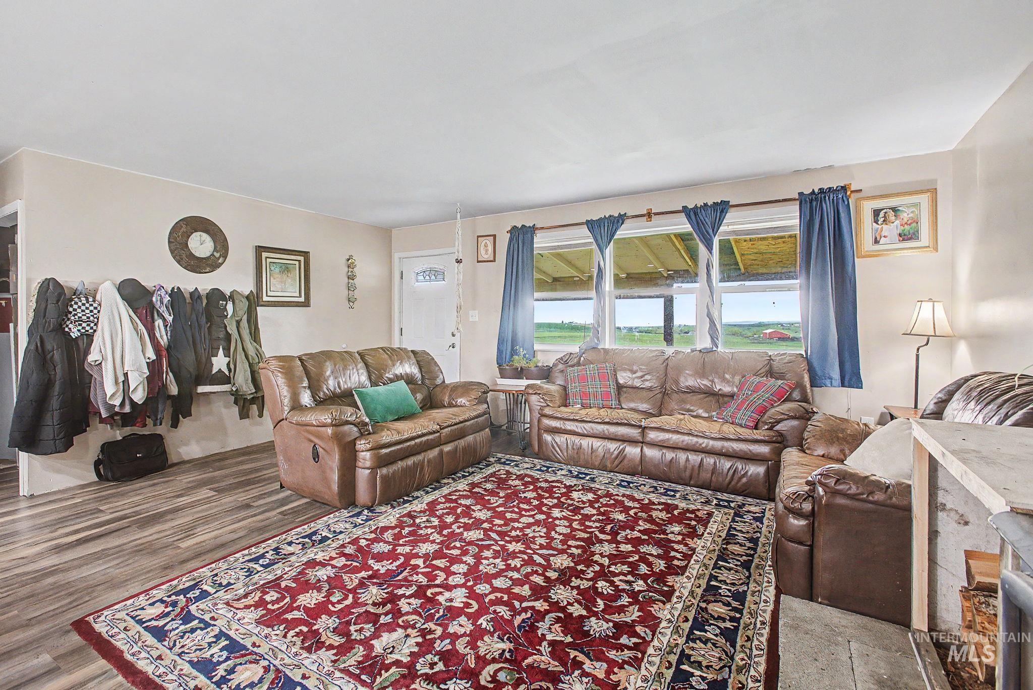 76 Longhaul Rd, Grangeville, Idaho 83530, 6 Bedrooms, 3 Bathrooms, Residential For Sale, Price $499,000, 98983902