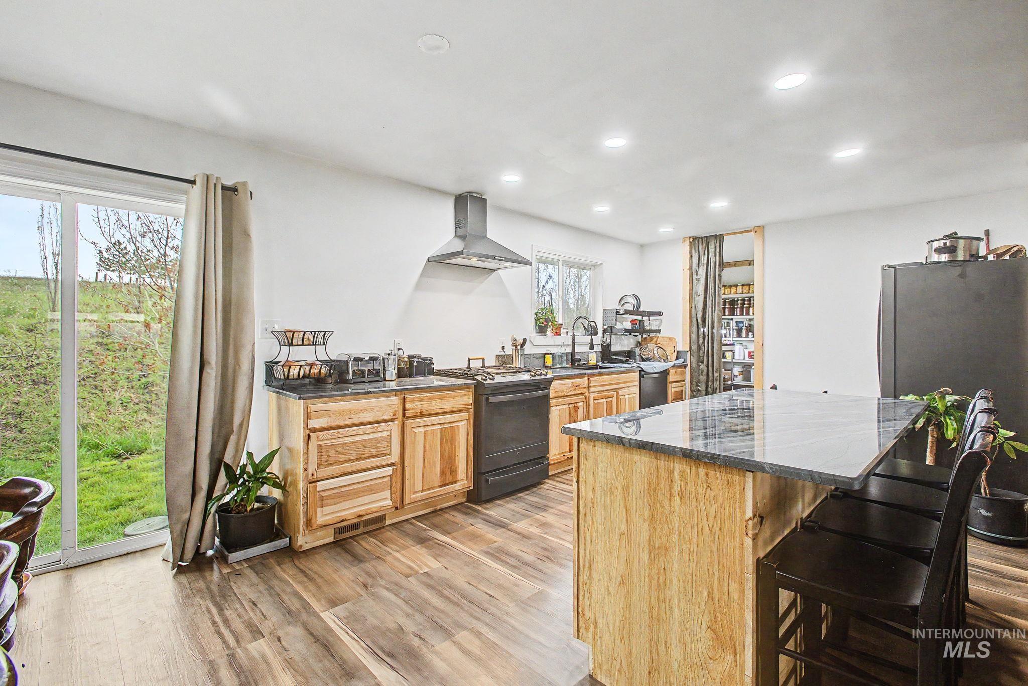 76 Longhaul Rd, Grangeville, Idaho 83530, 6 Bedrooms, 3 Bathrooms, Residential For Sale, Price $499,000, 98983902