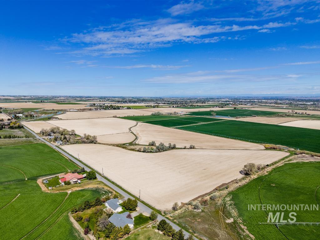 3046 E 3500 N, Twin Falls, Idaho 83301, 5 Bedrooms, 2 Bathrooms, Farm & Ranch For Sale, Price $2,350,000,MLS 98983904