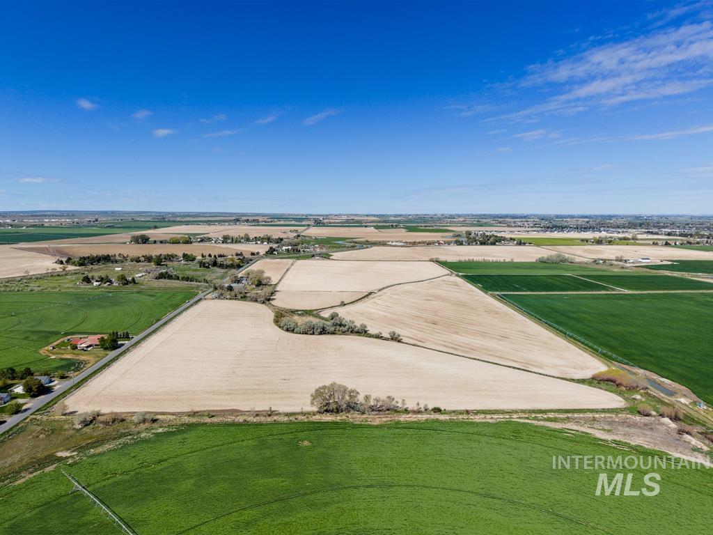 3046 E 3500 N, Twin Falls, Idaho 83301, 5 Bedrooms, 2 Bathrooms, Farm & Ranch For Sale, Price $2,350,000,MLS 98983904