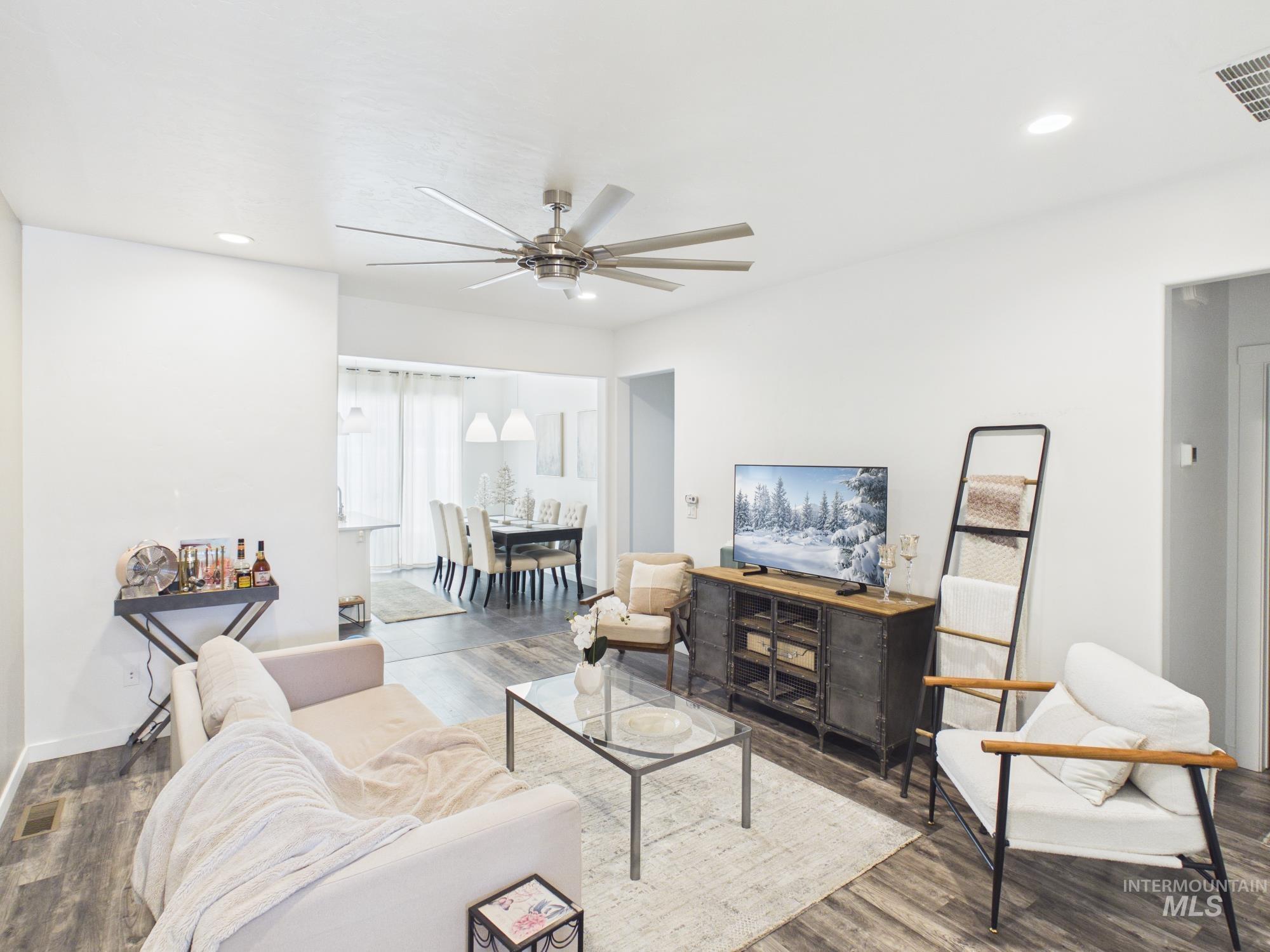 2130 W Claira Rd, Nampa, Idaho 83651, 3 Bedrooms, 2 Bathrooms, Residential Income For Sale, Price $379,000,MLS 98983906