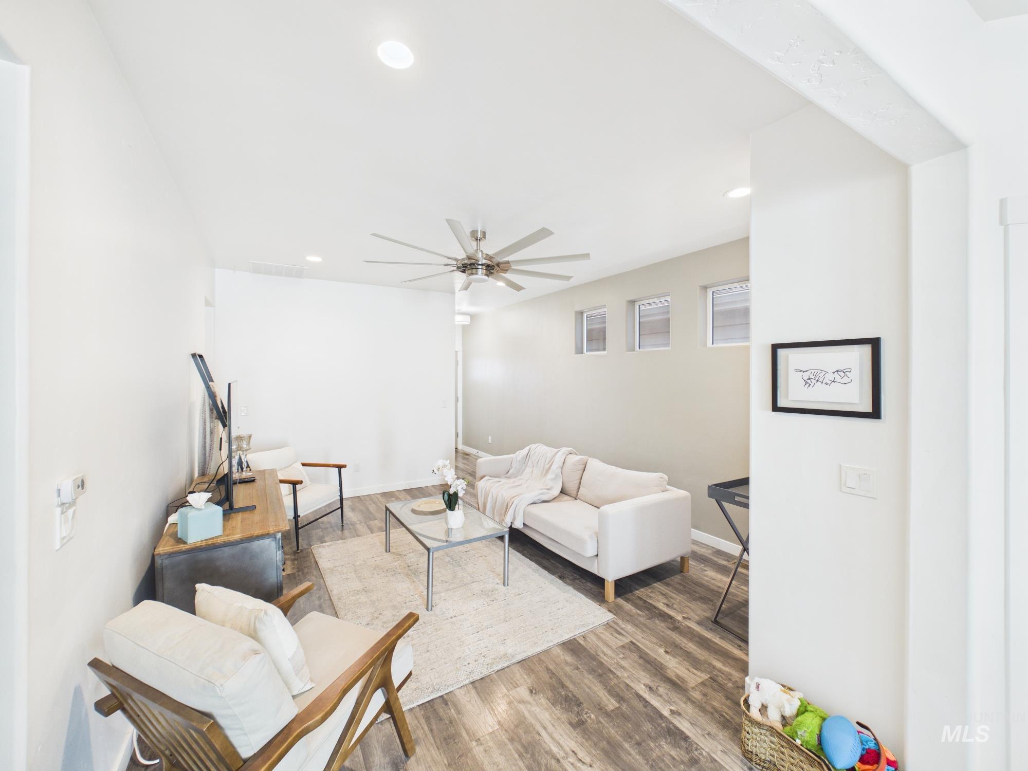 2130 W Claira Rd, Nampa, Idaho 83651, 3 Bedrooms, 2 Bathrooms, Residential Income For Sale, Price $379,000,MLS 98983906