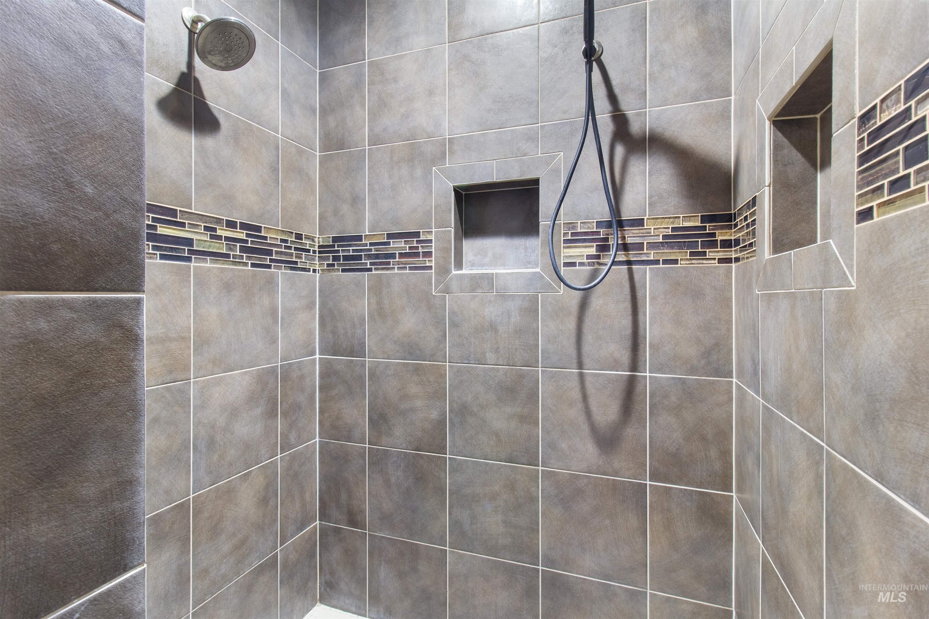 595 I B Perrine Rd, Twin Falls, Idaho 83301-3038, 6 Bedrooms, 4 Bathrooms, Residential For Sale, Price $699,999, 98983908