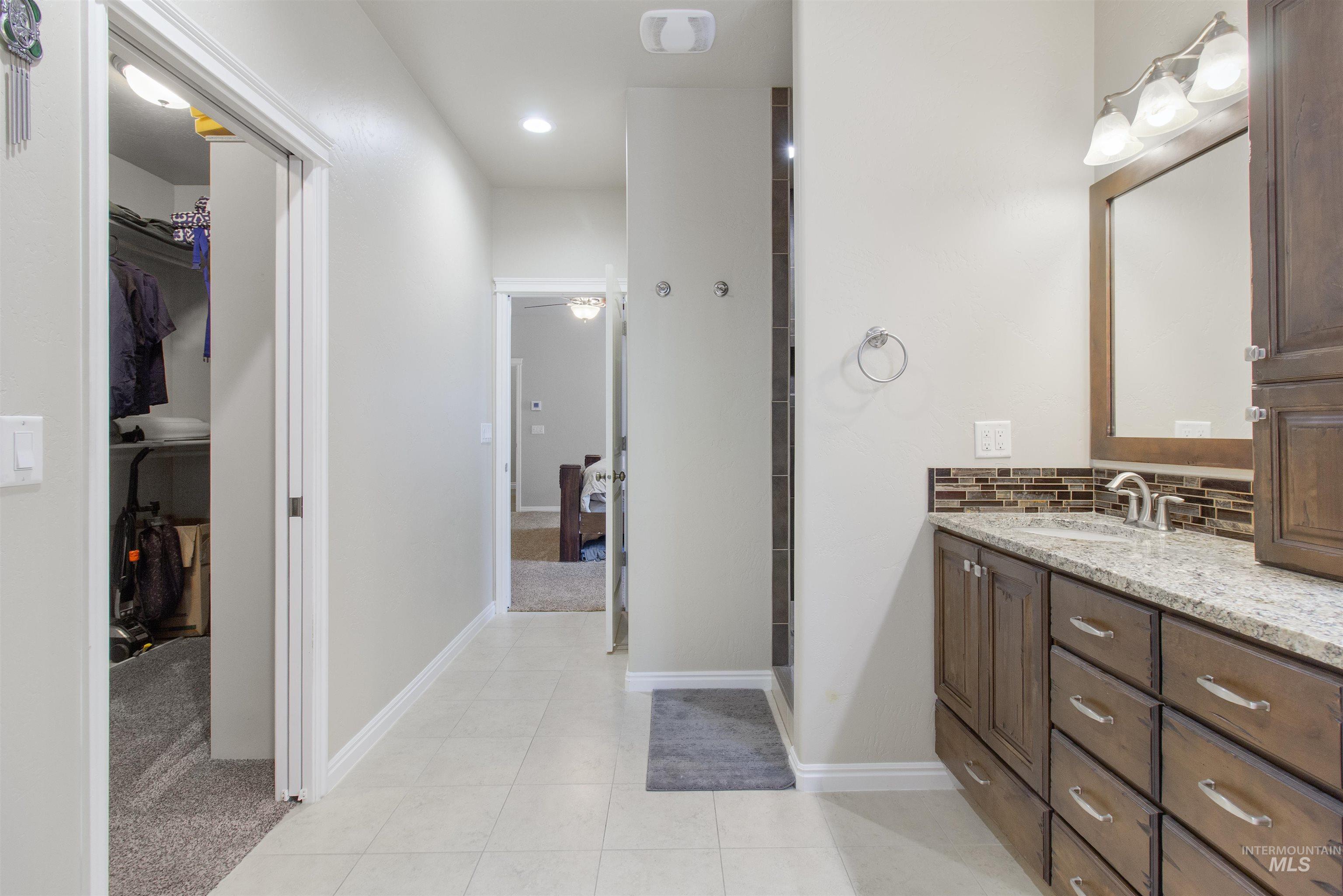 595 I B Perrine Rd, Twin Falls, Idaho 83301-3038, 6 Bedrooms, 4 Bathrooms, Residential For Sale, Price $699,999, 98983908